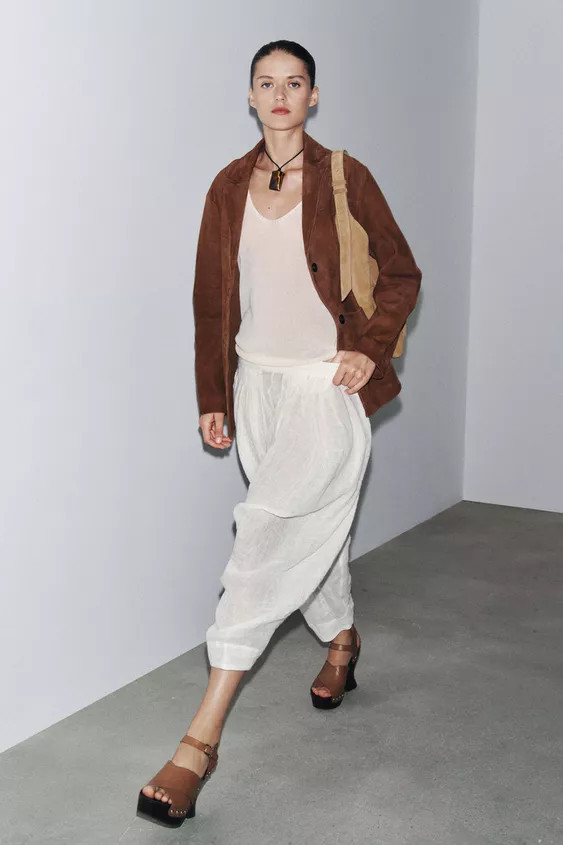 SPLIT LEATHER MAXI BUCKET BAG WITH HANDLE DETAIL | Zara US