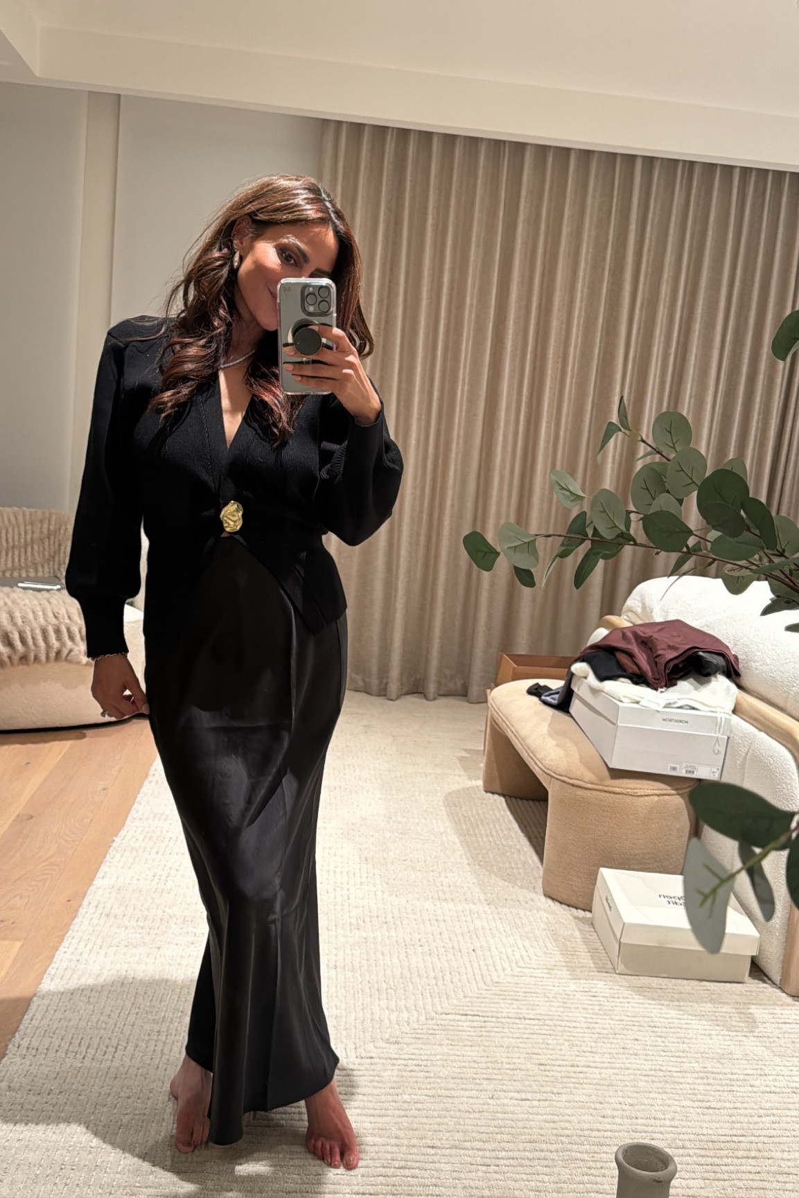 This cardigan 💯 worth the hype! Wearing size small 

#LTKOver40 #LTKFindsUnder100 #LTKHoliday