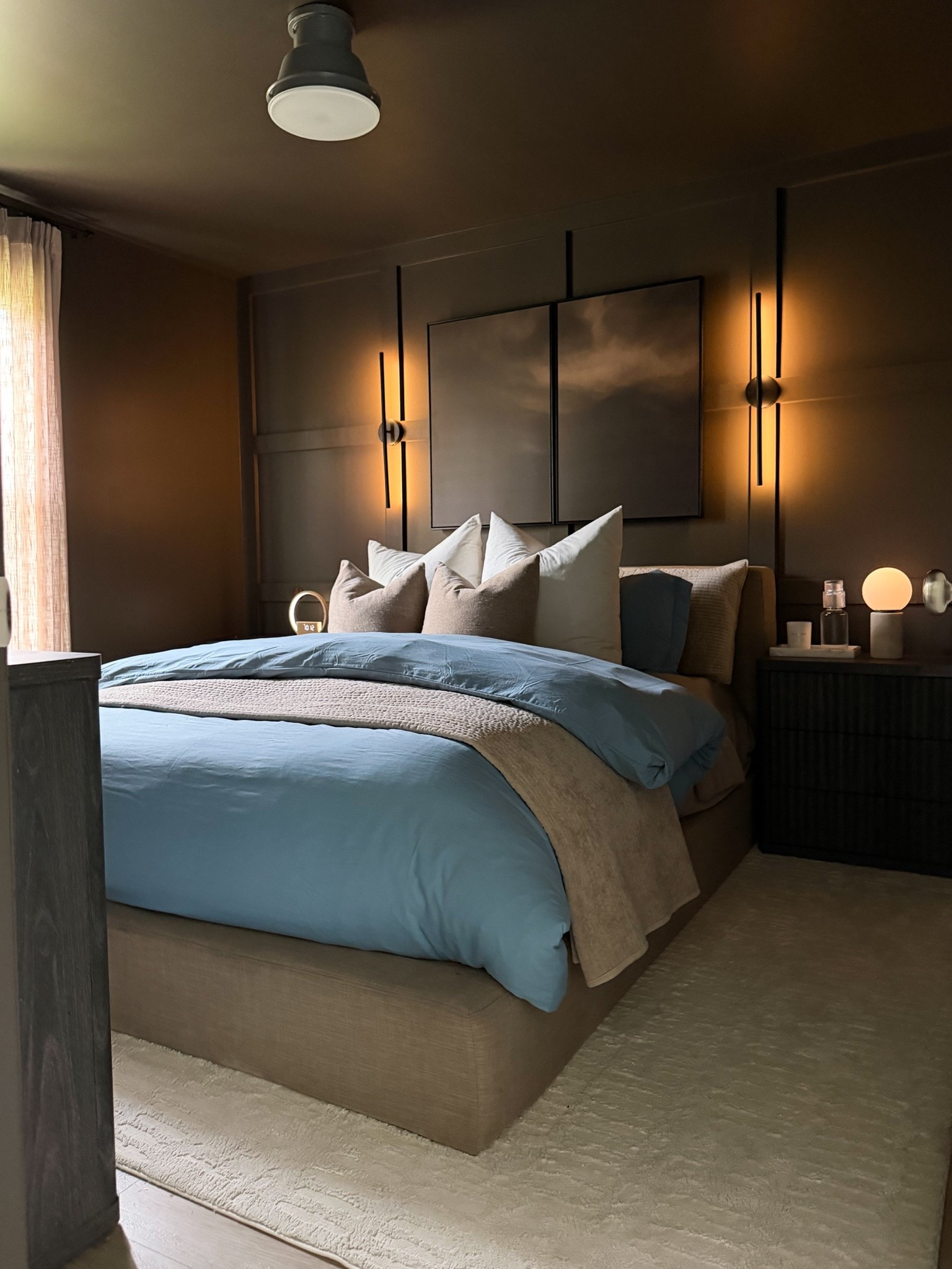 moody but summer bedroom

#LTKHome #LTKSaleAlert