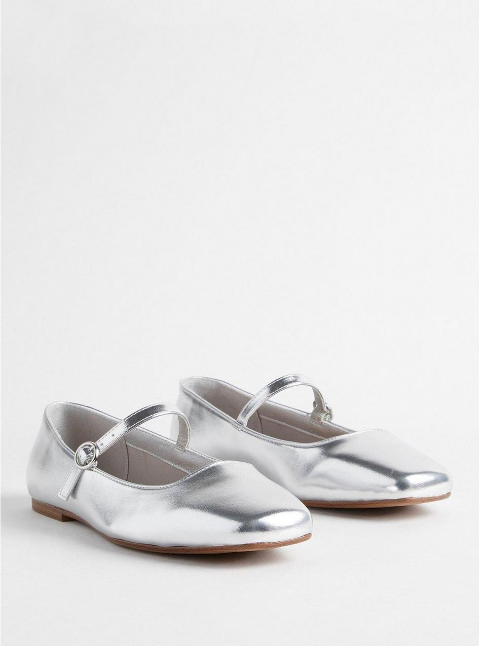Square Toe Mary Jane Flat (WW) | Torrid (US & Canada)