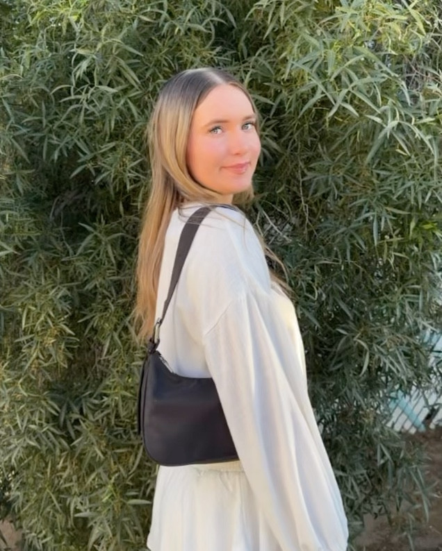 This romper is giving effortless cute 🤍 The flowy fit + ruffle details make it perfect for dressing up or keeping it casual. Long sleeves but still lightweight = the perfect all-season outfit ✨

#LTKStyle #LTKFinds #RomperStyle #WomensFashion #FlowyFit #RuffleDetails #CuteOutfits #EverydayStyle #OOTDInspo #CasualChic #SpringOutfits #FallFashion #EffortlessStyle #TrendyLooks #FashionInspo

#LTKdayinmylife #LTKootd #LTKU