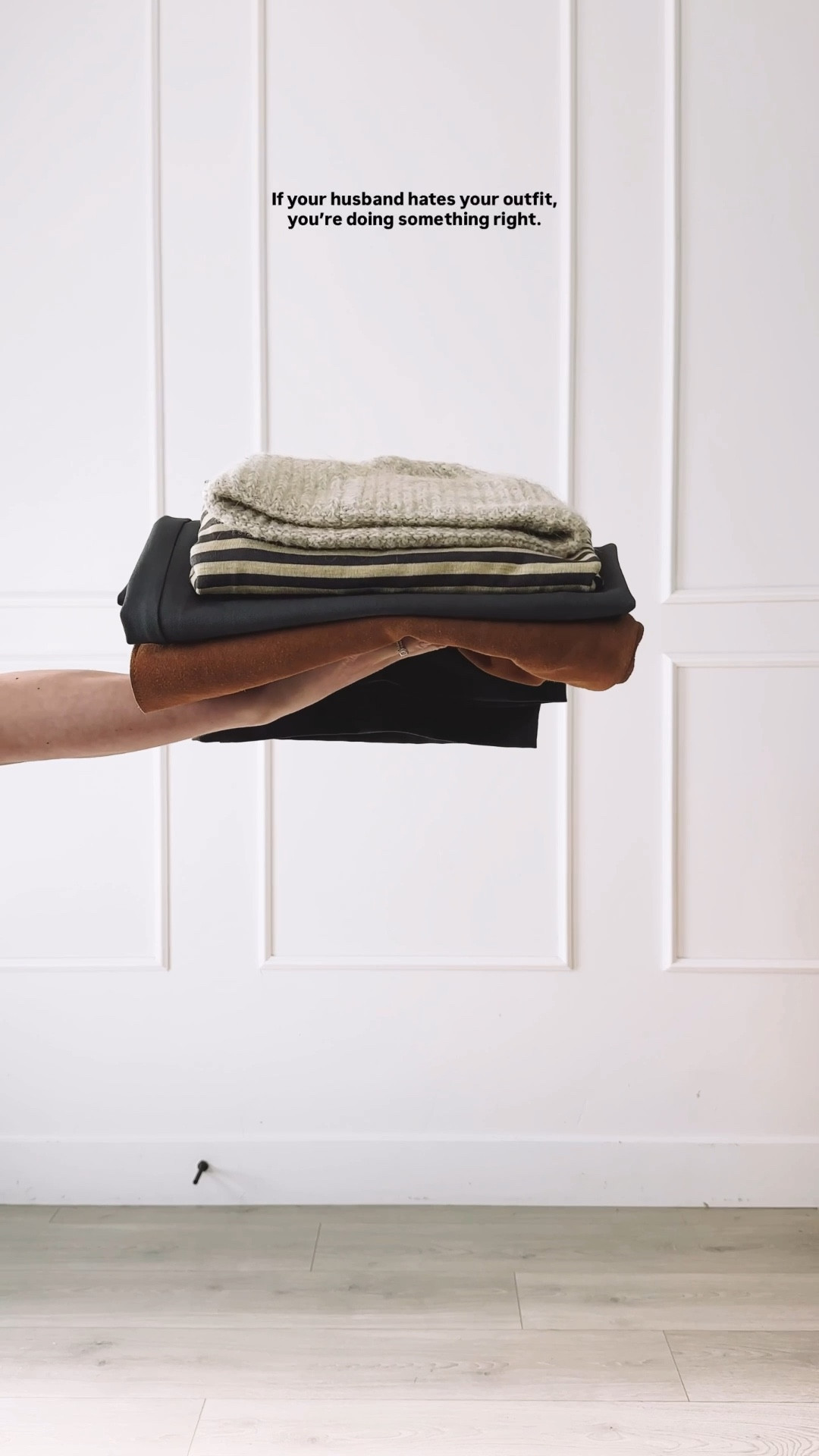 Easy, comfy outfit I’ll actually wear all day 🤍
Oversized striped top + wide-leg pants = effortless and comfortable without feeling sloppy. This is my go-to combo for mom life, errands, and everyday wear. Linked everything I’m wearing here.

#LTKgrwm #LTKmomlife #LTKootd