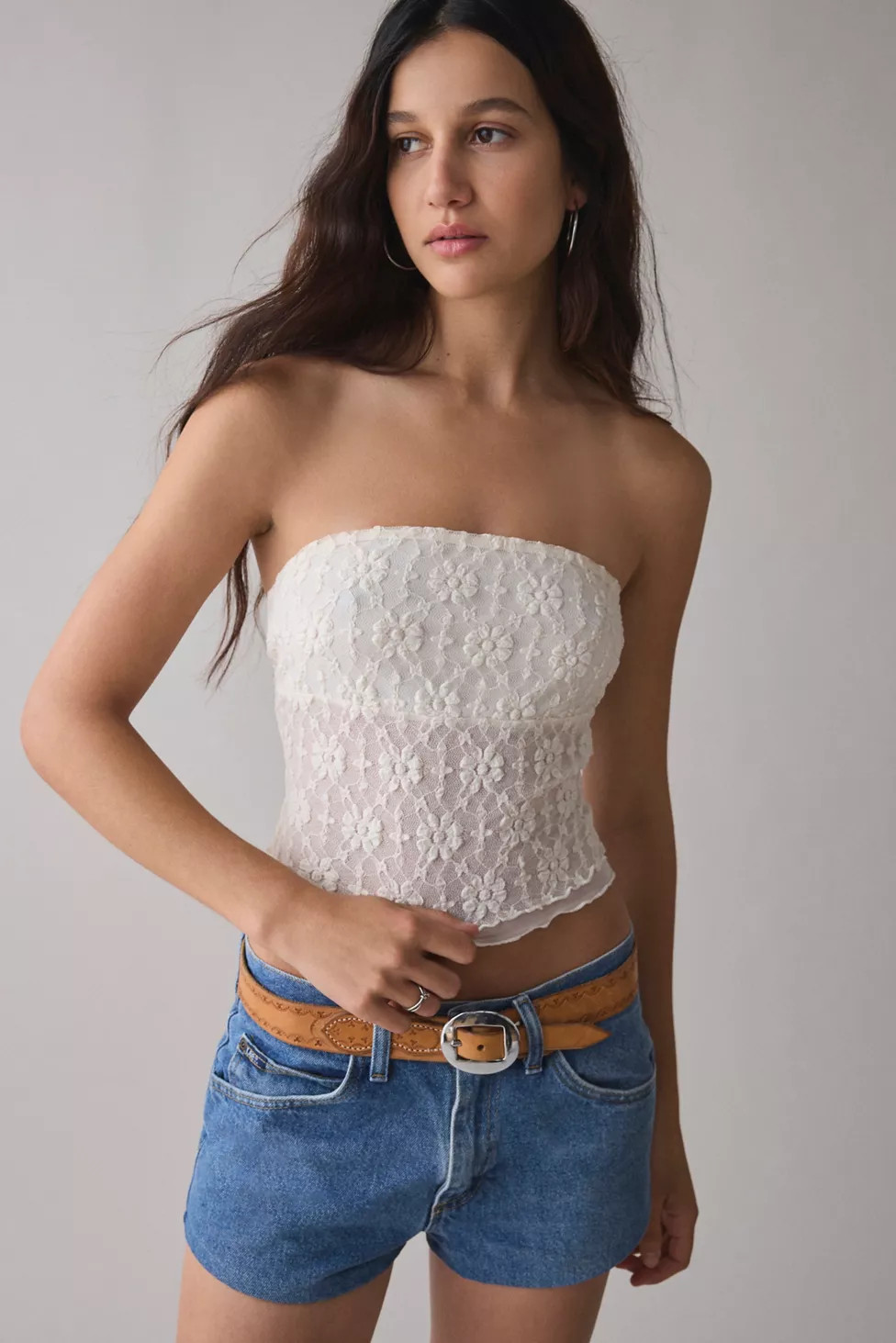 Kimchi Blue Kori Lace Tube Top | Urban Outfitters (US and RoW)