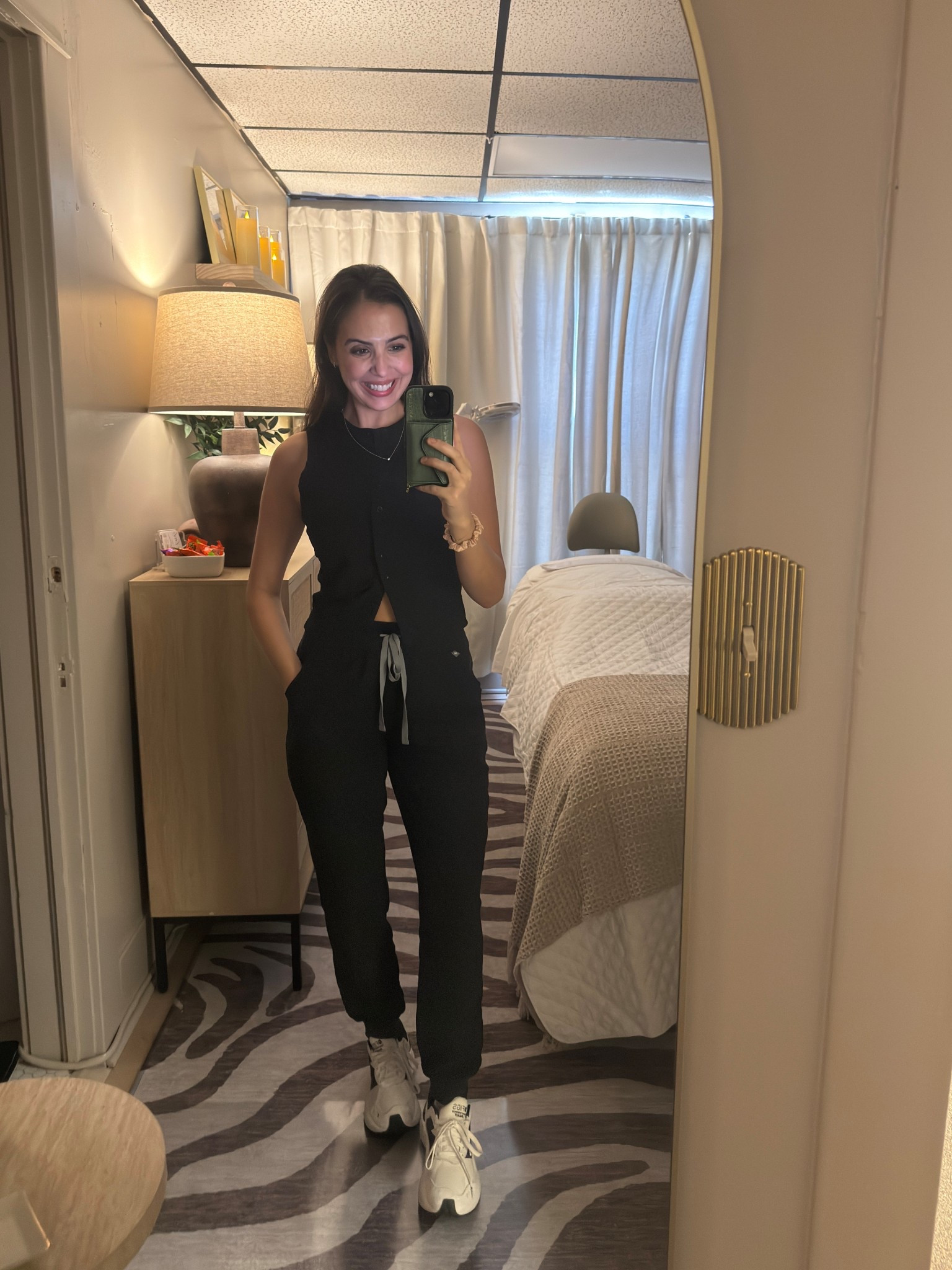 Functional & cute esthetician outfitt 

#LTKWorkwear