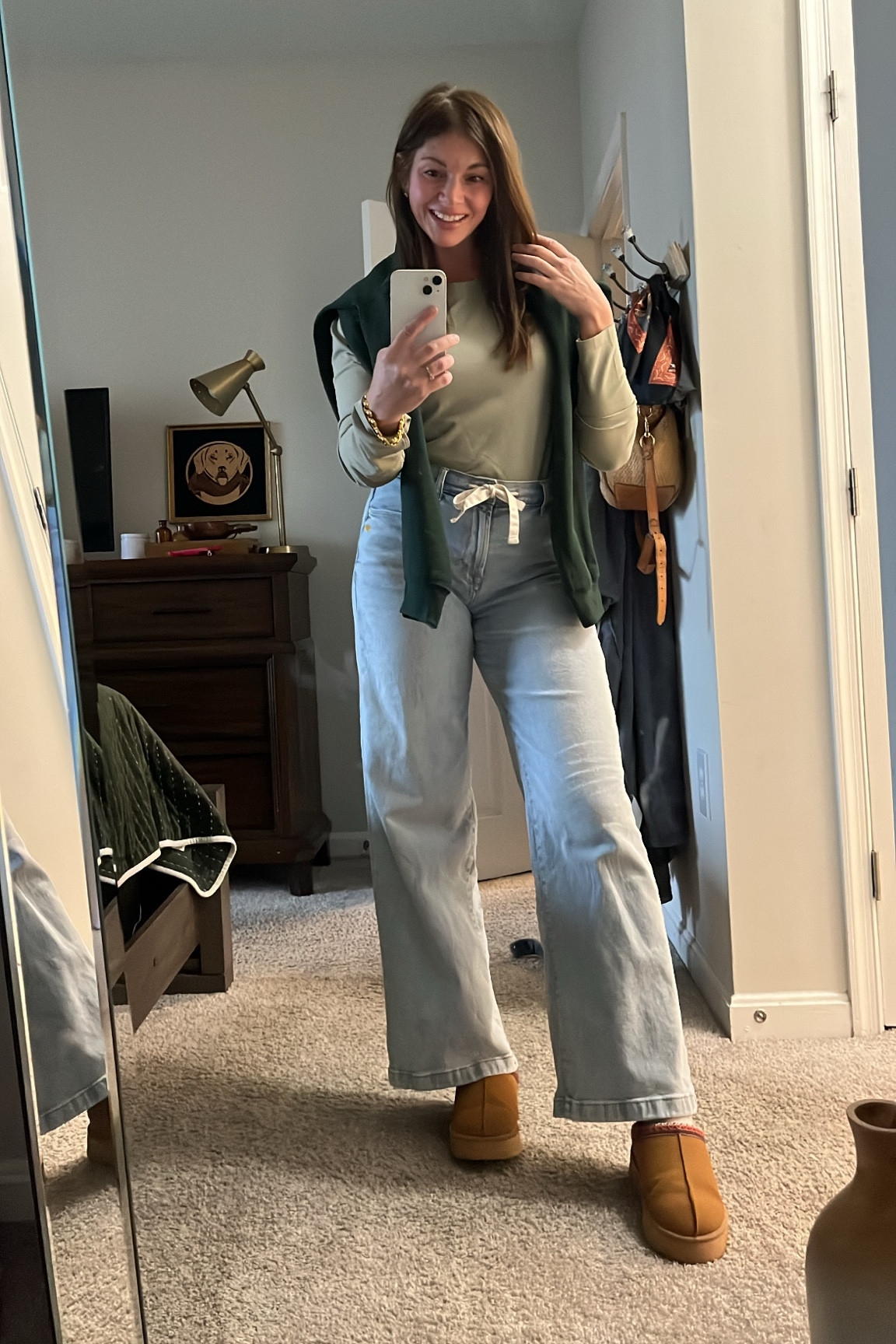Casual mom outfit, everyday outfit, wide leg jeans, slippers, old navy, crewneck, cozy holiday, holiday outfit. 

#LTKFindsUnder50 #LTKMidsize #LTKOver40