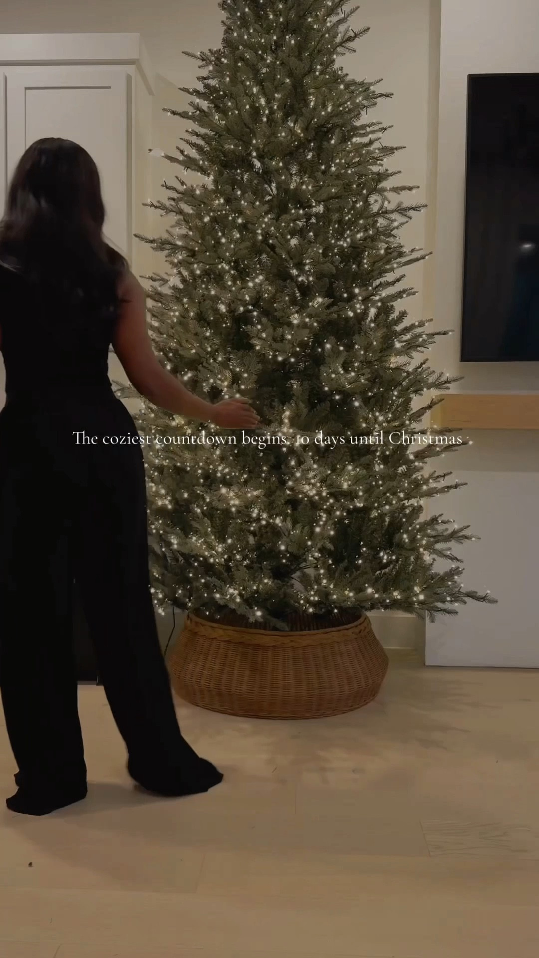 The coziest countdown begins… 10 days until Christmas  😍

Linking all of my favorite holiday decor! 

#LTKHoliday #LTKSeasonal #LTKHome