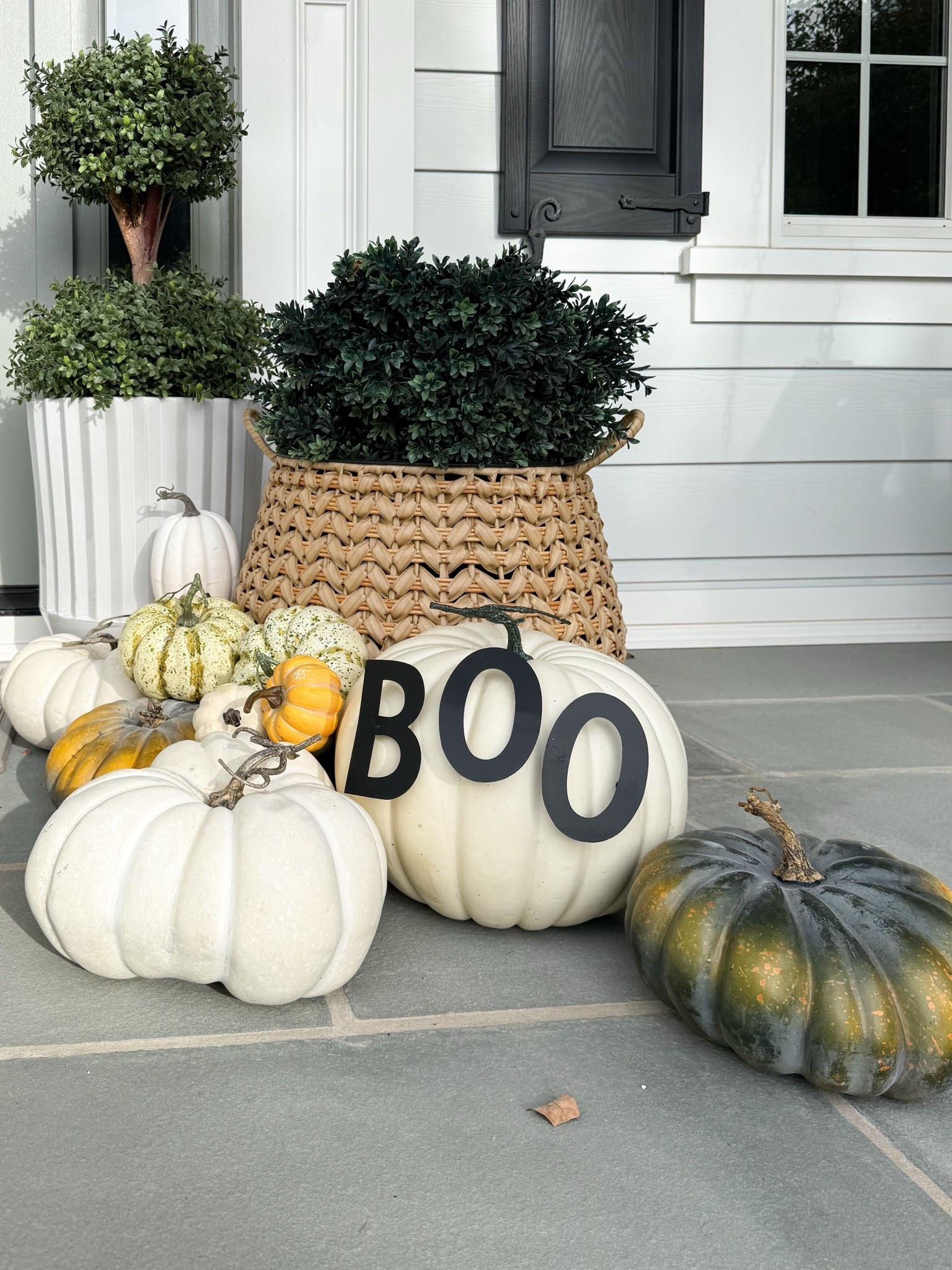 Fall front porch 🍂

#LTKSaleAlert #LTKHome #LTKSeasonal