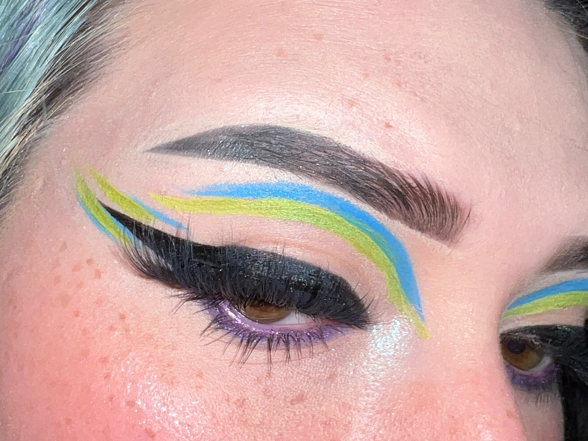 Graphic Liner eye look using Urban Decay 24/7 Inks! 


#LTKbeauty #LTKunder50 #LTKunder100