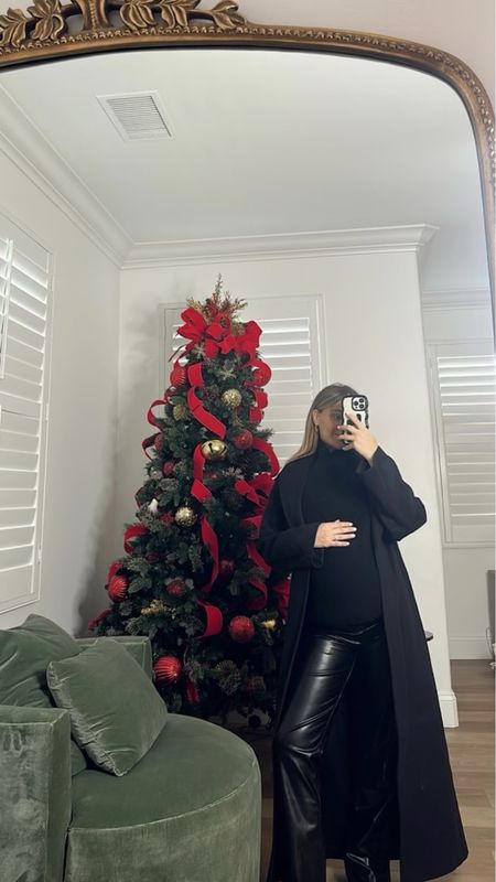 These leather maternity pants from Abercrombie are so comfy and fit perfect! 🤰🏼 On sale for 25% off and use code CYBERAF for an extra 15% off!

#LTKbump #LTKsalealert #LTKHoliday