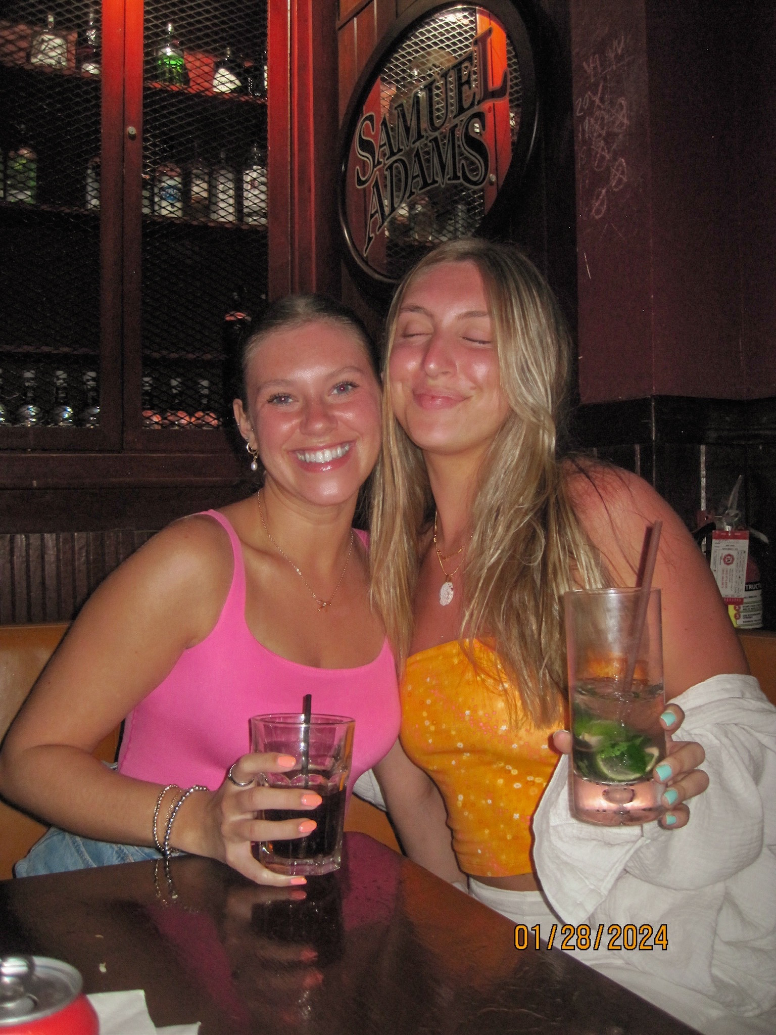 Dinner & drinks with the girlies fits 🍸🐚

#LTKtravel #LTKU #LTKSeasonal