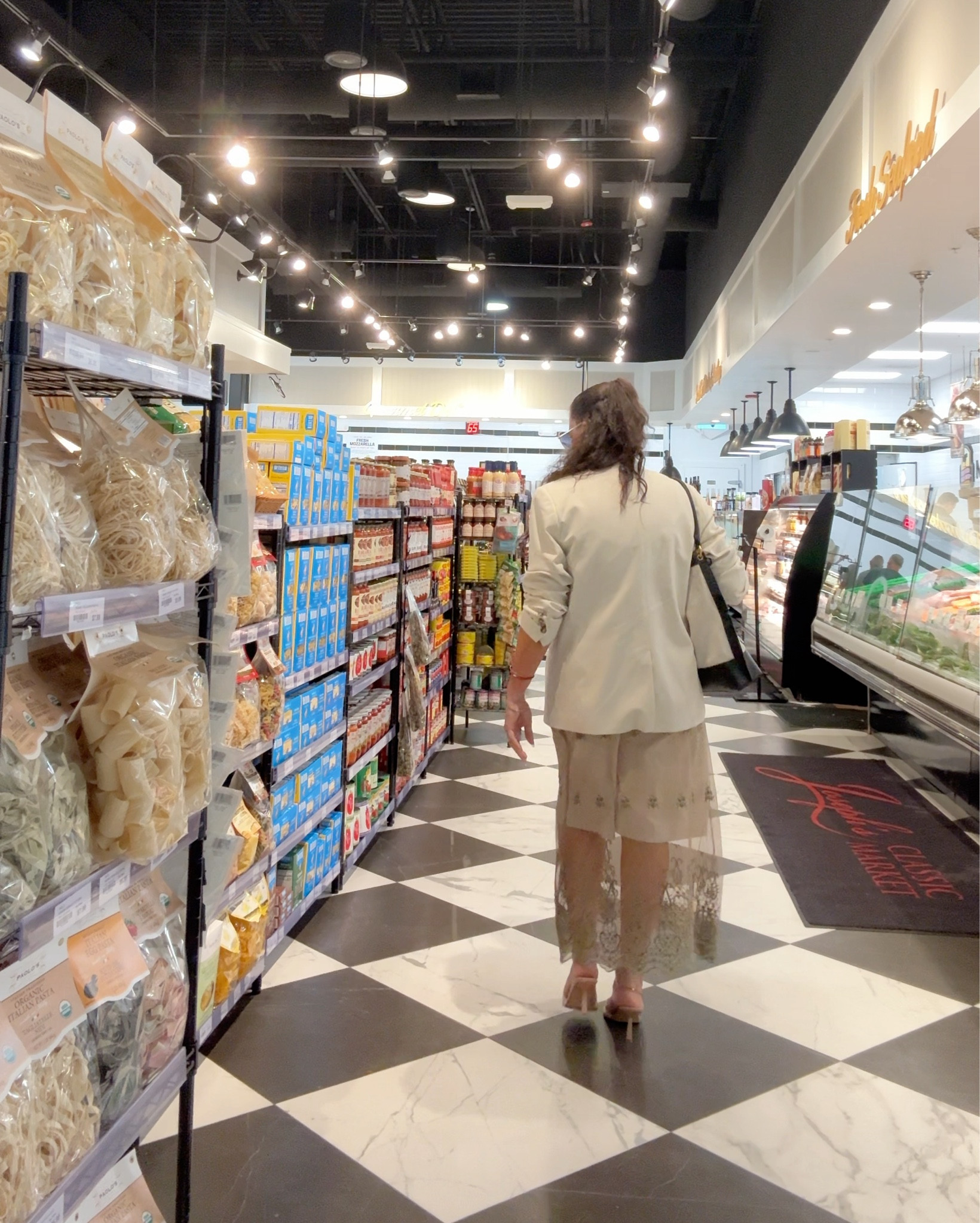 Serving aisle style ✨ because grocery runs deserve runway moments too. A sheer skirt, an oversized blazer, and a basket of pasta—because chic and practical can coexist. Linked the pieces (minus the rigatoni 😉) on my LTK

#LTKTravel #LTKStyleTip #LTKOver40