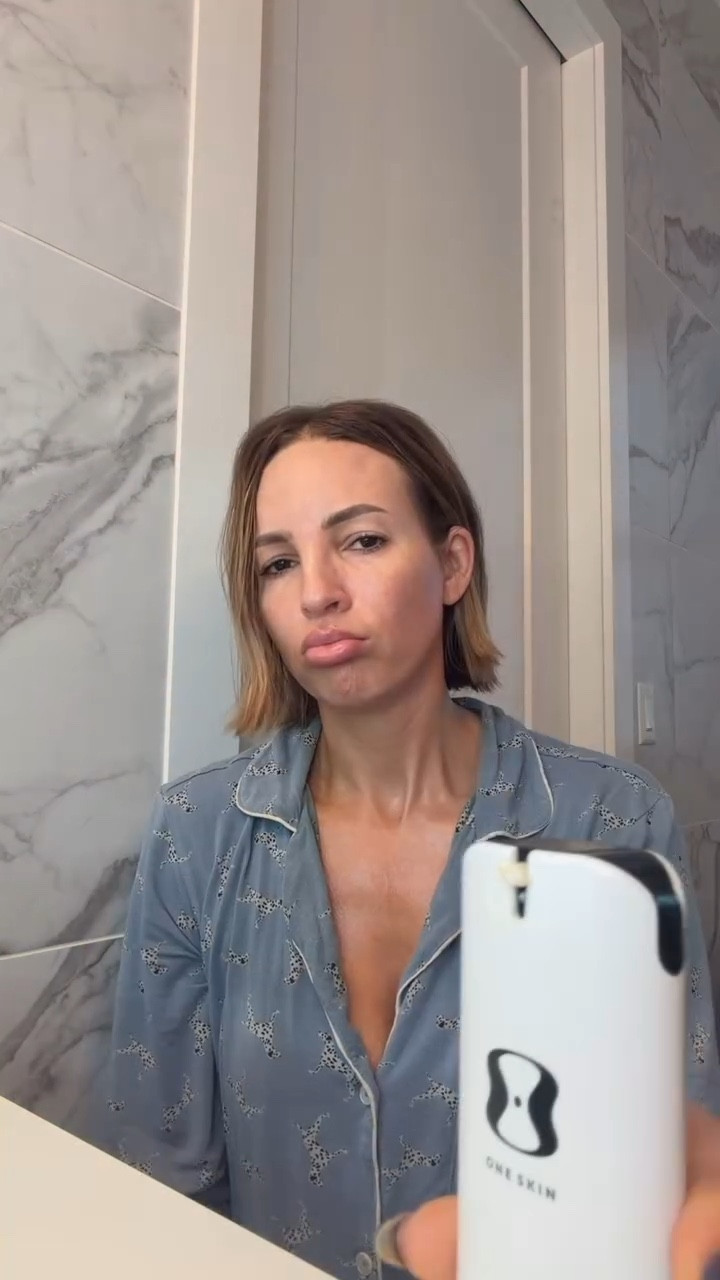 since SO many of you have been messaging me about @oneskin.co , I wanted to give you a heads up that their once-a-year sale starts Nov 24 and runs through Dec 1. The savings stack (even on bundles), which is honestly the only time I stock up. Figured I’d share since so many of you have been waiting for this!! 🥳🧴

If you are into biohacking and science backed products, you need to try these. No joke. I actually heard about these on a podcast a couple years ago and I never bought something so fast. There’s a reason why these products were patented. There’s nothing else out there on the market like it. Oh, and they’re clean.

#LTKSaleAlert #LTKHoliday #LTKGiftGuide