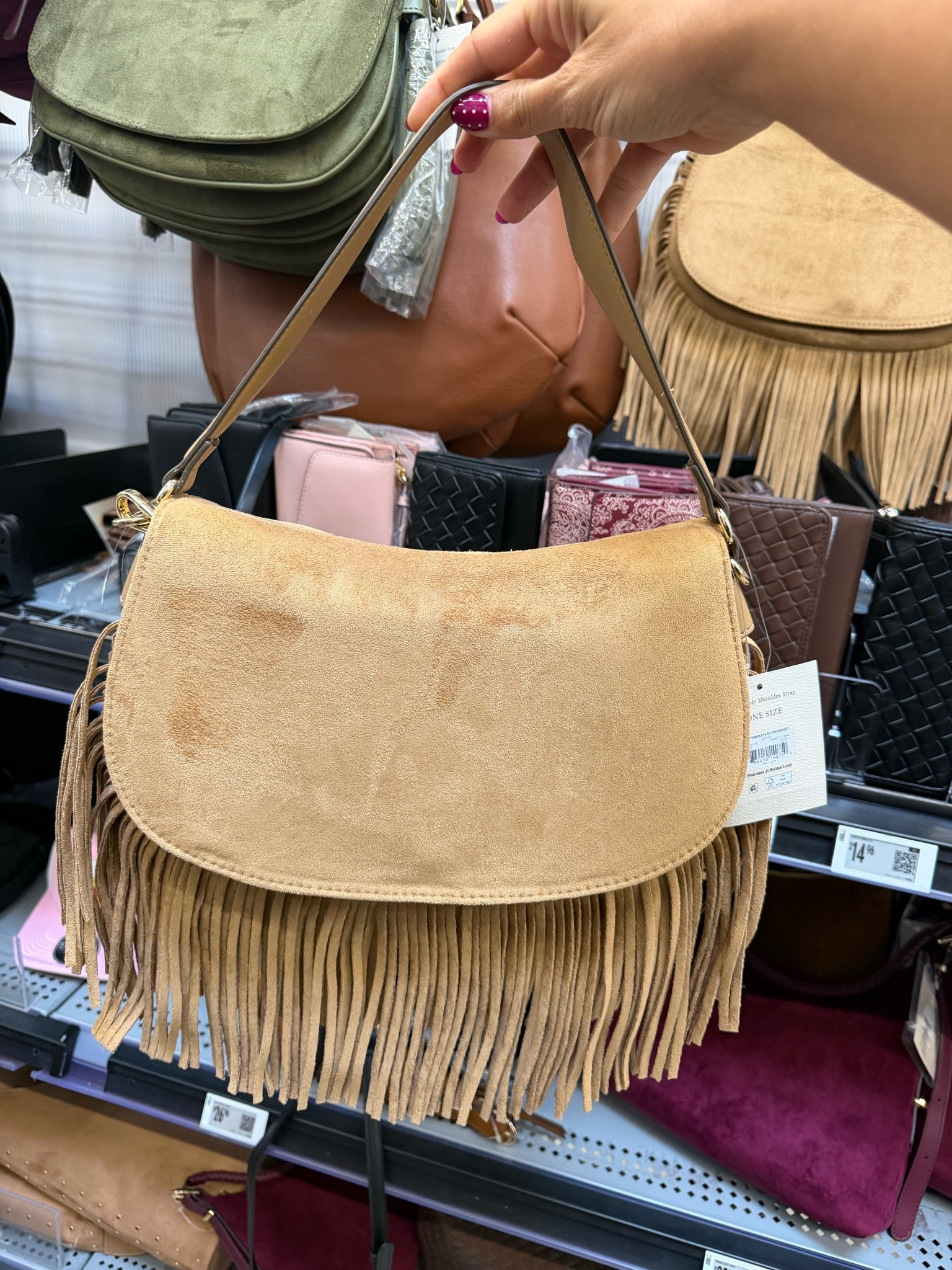 The fringe on this bag 😍

#LTKSeasonal