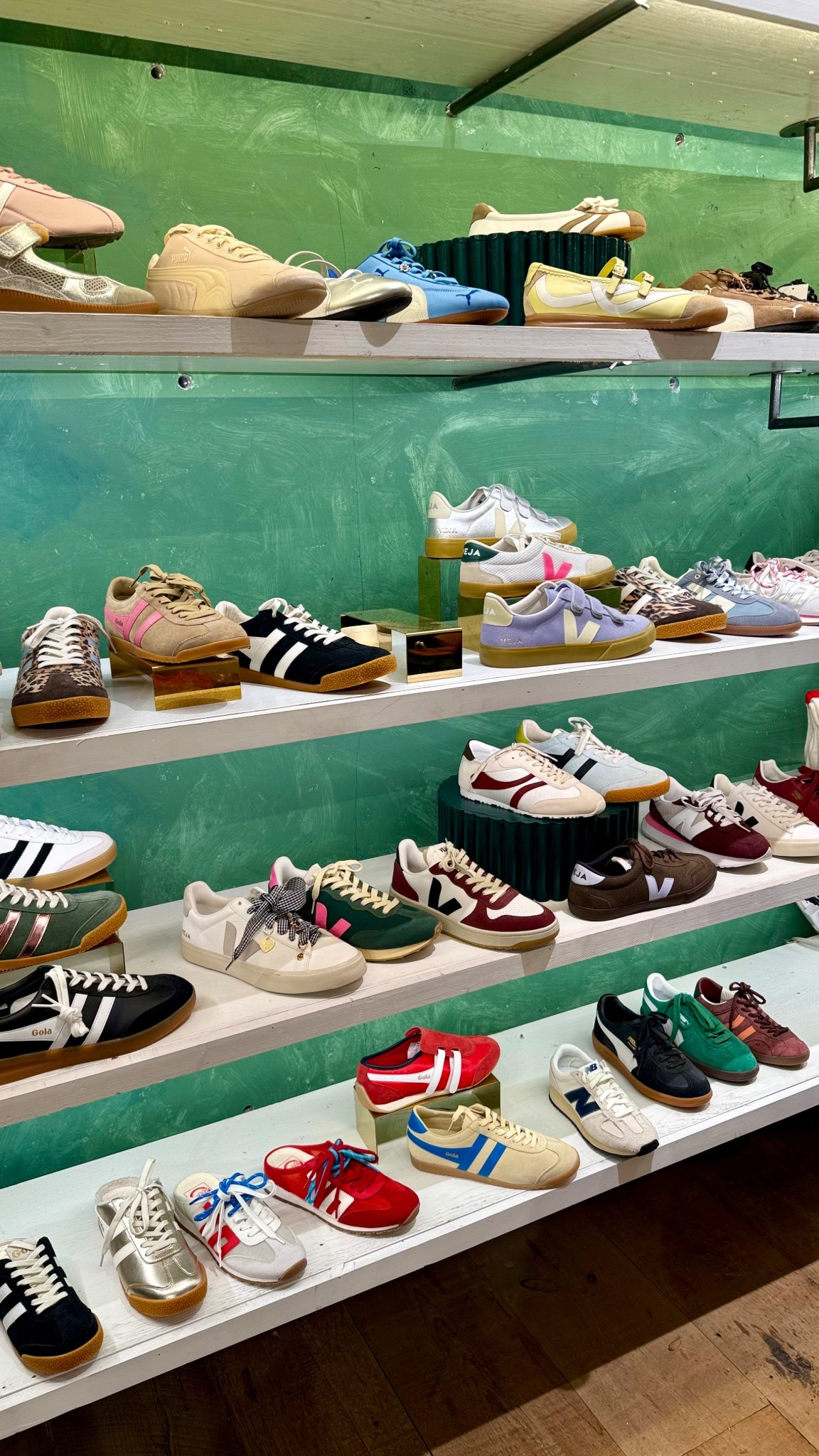 Cute Anthropologie sneakers for Spring and Summer ☀️

Anthro Anthropologie finds sneakers shoes ballet Veja Gola casual pink animal print suede Puma