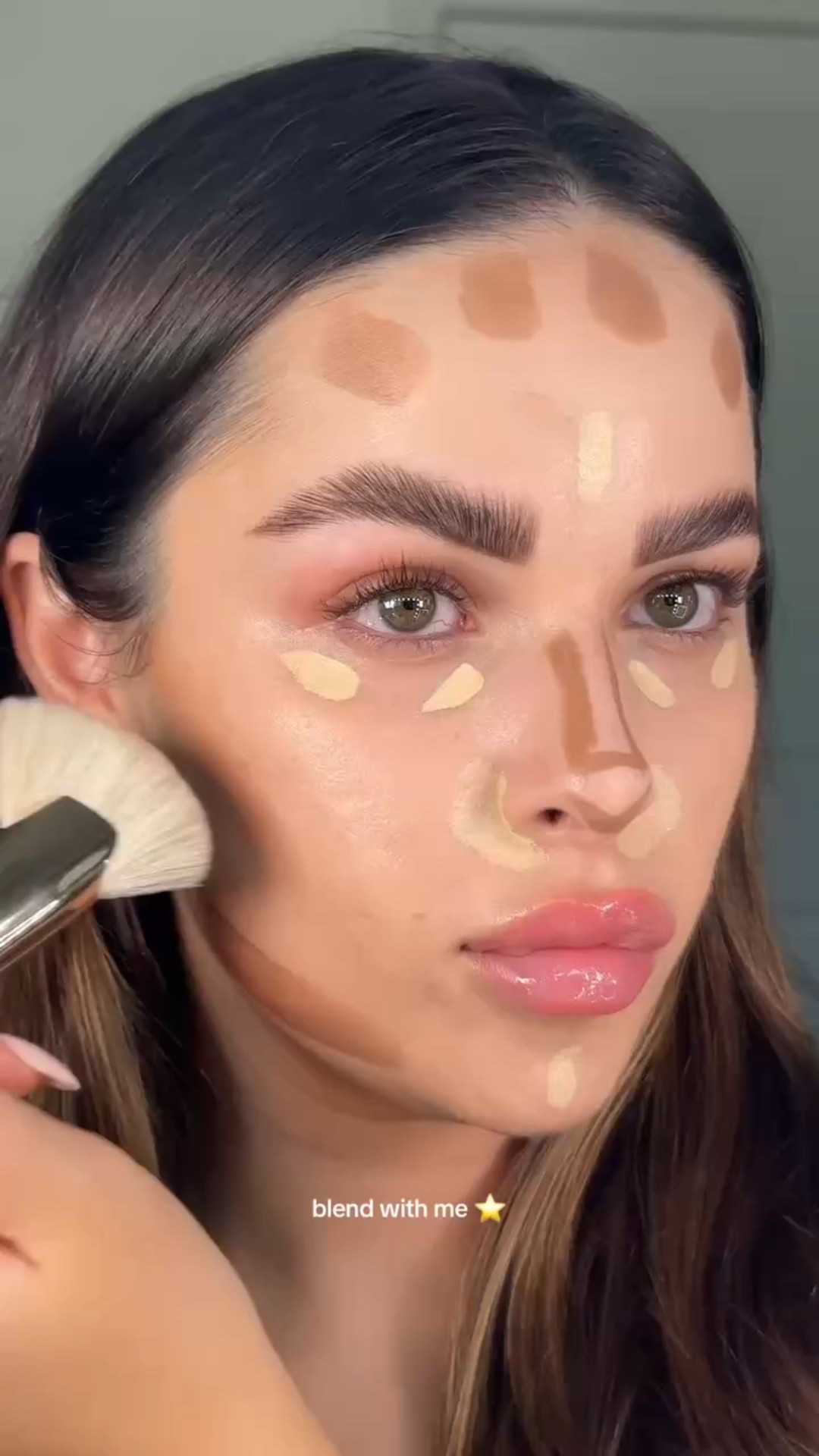 the most satisfying part of any makeup look 🤍 @makeupbymario cream contour in medium + @Hourglass Cosmetics vanish concealer in cotton #contouring #contourtutorial #contouring101 #makeuptutorial #makeuphacks 