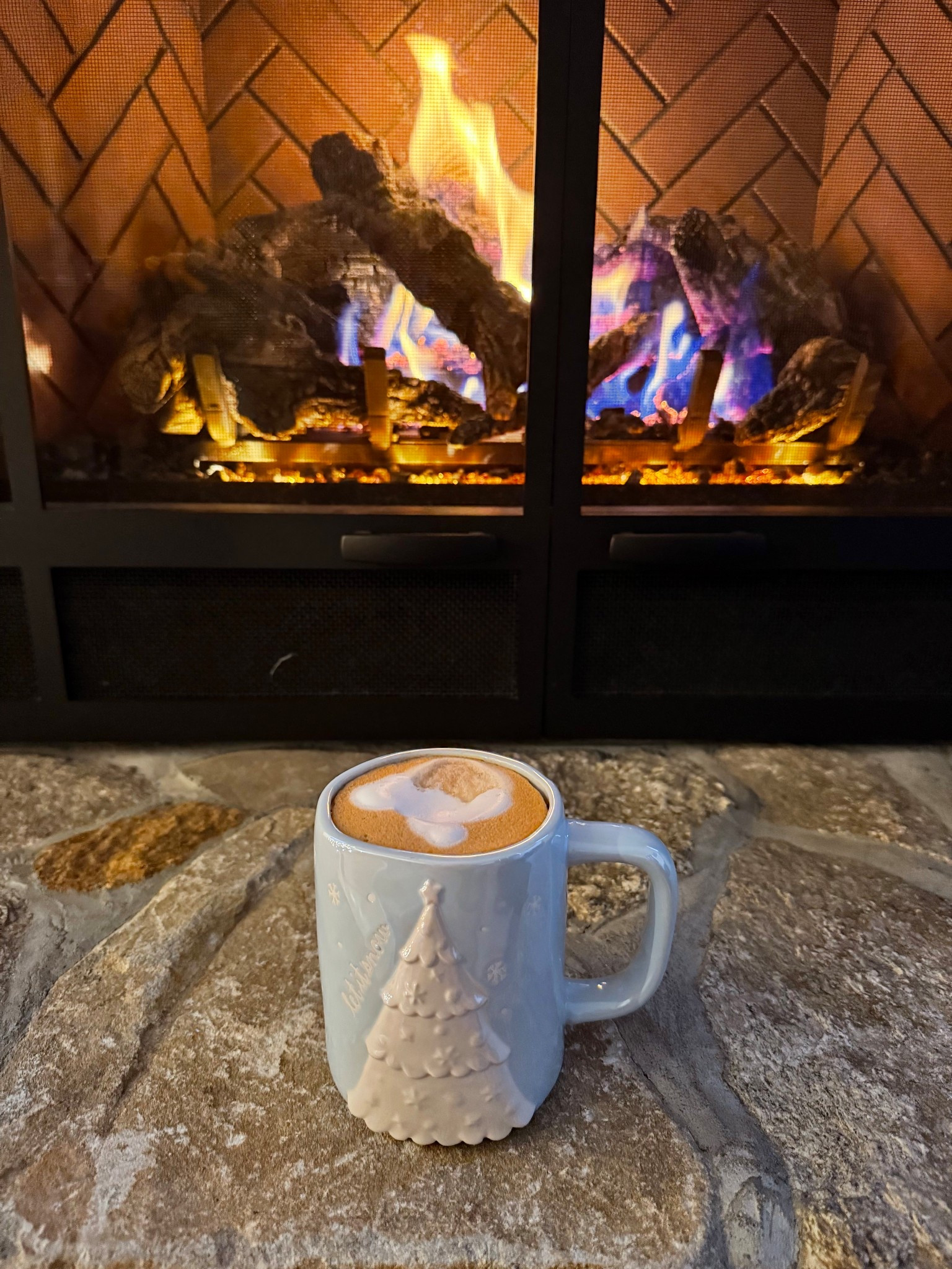 Snow day cup of coffee🥰

How cute is this Rae dunn mug?

#LTKmorningroutine #LTKHoliday #LTKfoodie