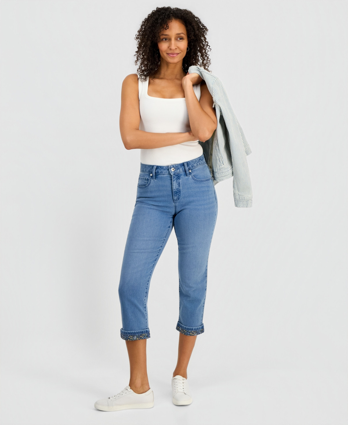 Style & Co Women's Mid-Rise Curvy Capri Jeans, Macy's Exclusive - Dream Wash | Macy's