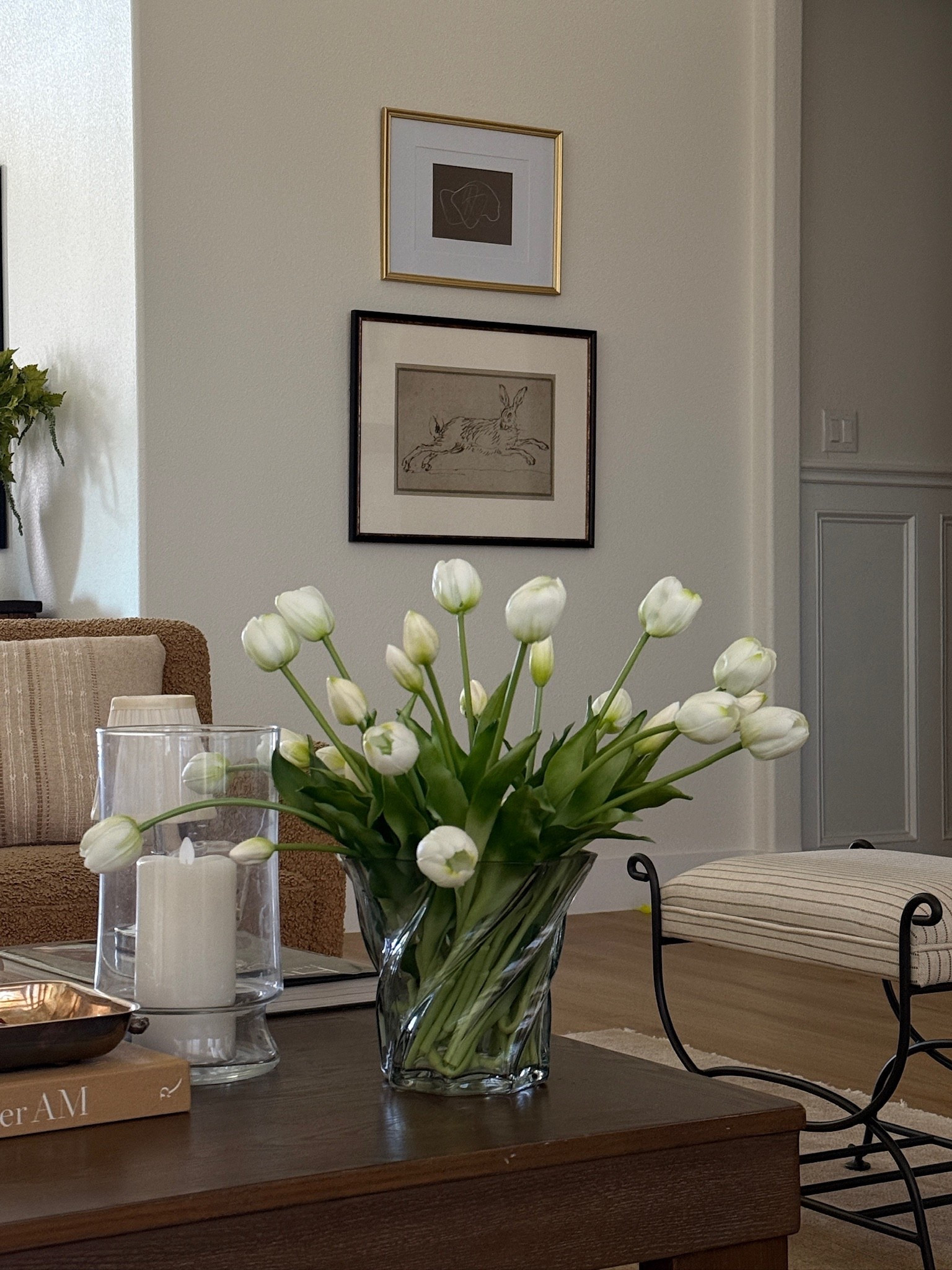 spring coffee table views

spring coffee table styling, spring home finds, seasonal home finds, coffee table styling 

#LTKHome #LTKSeasonal