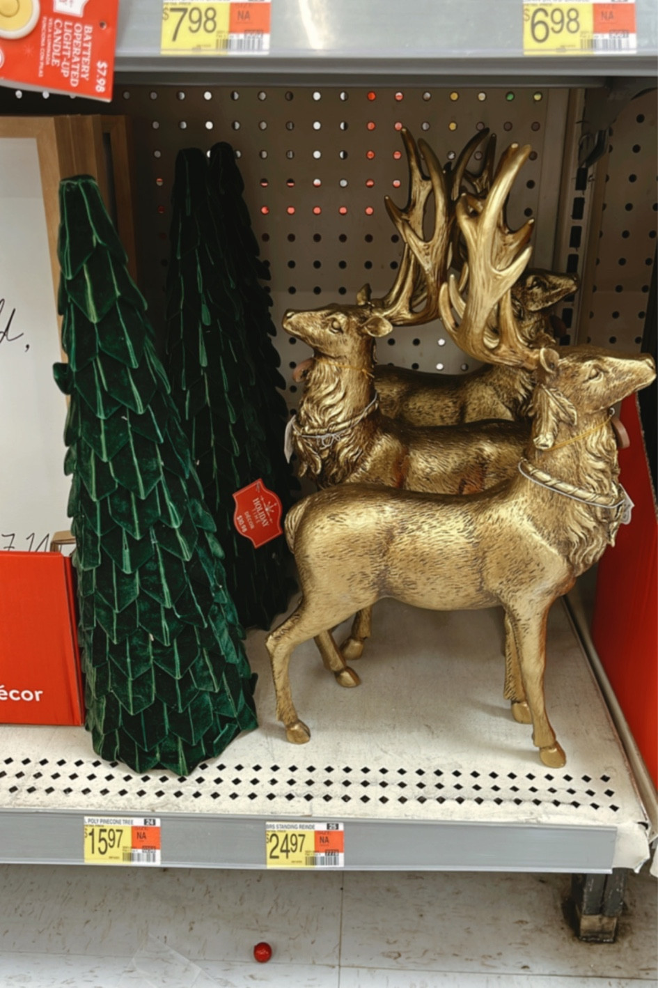 Walmart holiday home decor! 

#LTKHoliday #LTKSeasonal #LTKhome