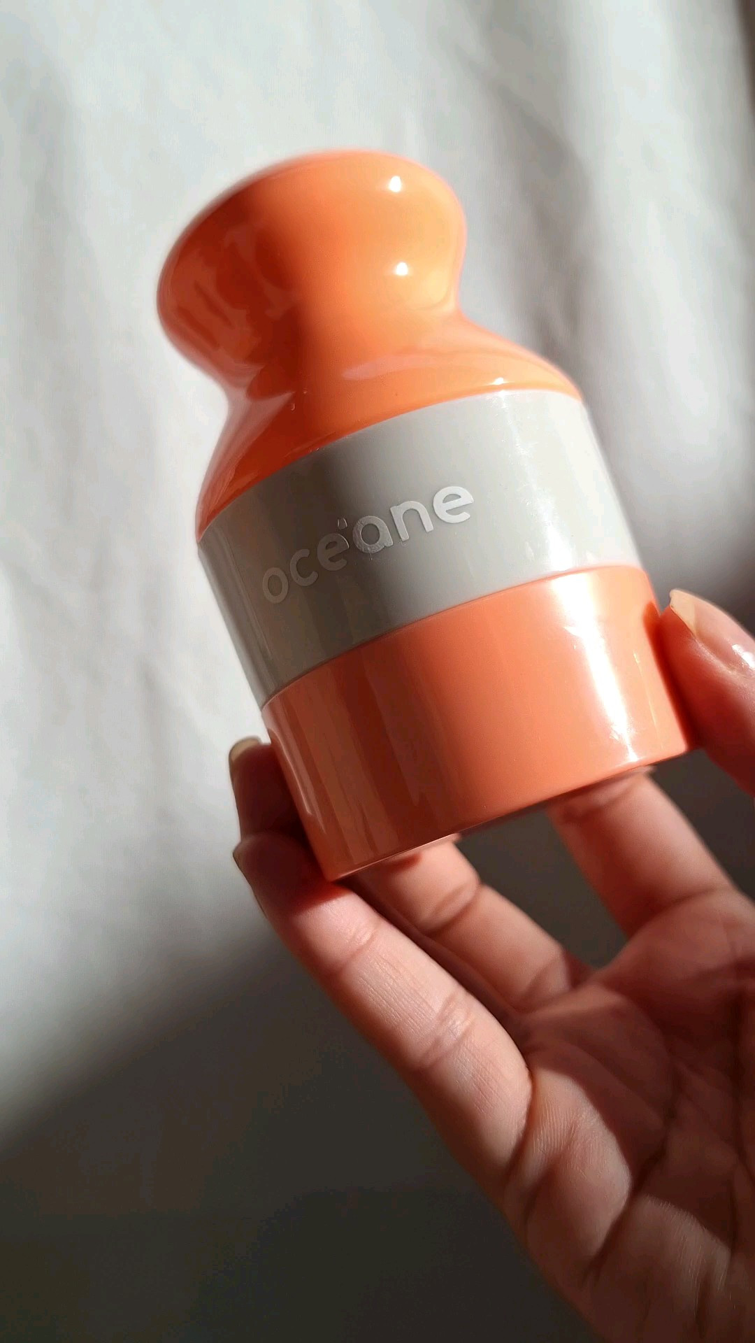 Easy Roll da Océane o melhor acessório para você que vai viajar ou passear nesse Carnaval!!!       Pequeno, prático e ótimo para levar na sua bolsa.     Pode ser usado com loção, protetor solar e repelente.     Cuidado e o bem estar nesse em um só acessório.      🏷 cupom: OCN10FRANLIMEIRA10%off em compras acima de R$109 no site oficial!

#LTKbrasil #LTKsummer #LTKbeleza