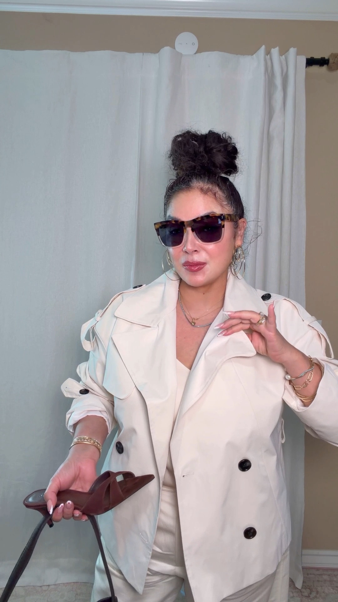 Put on your biggest hoops, your cutest sunnies, and step out like the sunshine you are.

@Jennifer Zeuner Jewelry @illesteva @Madewell @Schutz 

#LTKgrwm #LTKootd #LTKOver40