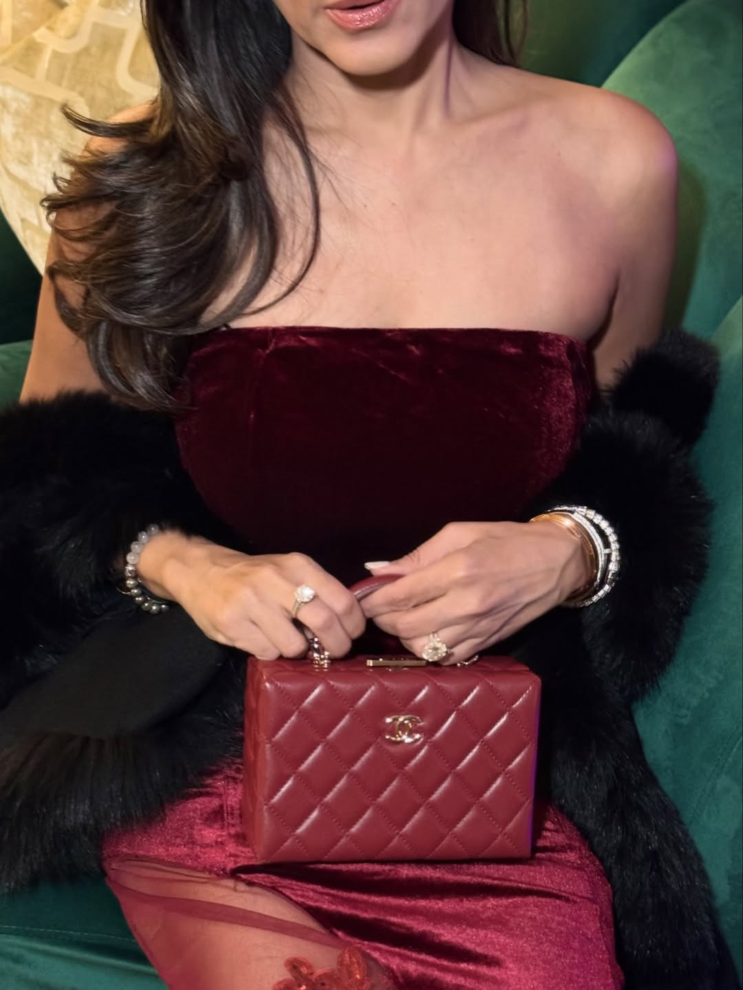 From Burgundy Velvet To White Feathers, She Masters Every Vibe.

Whether It Is A Piano-Side Moment Or A Holiday Night Out, Lulu Brings The Glamour.
We Can't Decide Which Detail We Love More: The Quilted Chanel Vanity Case Or The Classic Hermès Mini Kelly. 👜✨

Which Look Is Your Favorite?

The Burgundy Velvet & Chanel ❤️

The White Feathers By The Piano 🦢

The Classic Black Satin 🖤

#LuluStyle #FashionDiaries #ChanelVanity #HermesKelly #OOTD #VegasGlamour #VelvetSeason 

 #LTKgrwm