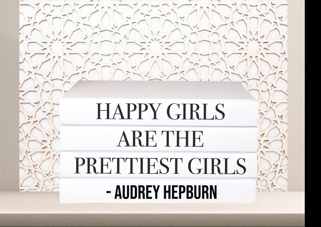 Quote Home Decor Books / Happy Girls Are the Prettiest Girls - Etsy | Etsy (US)