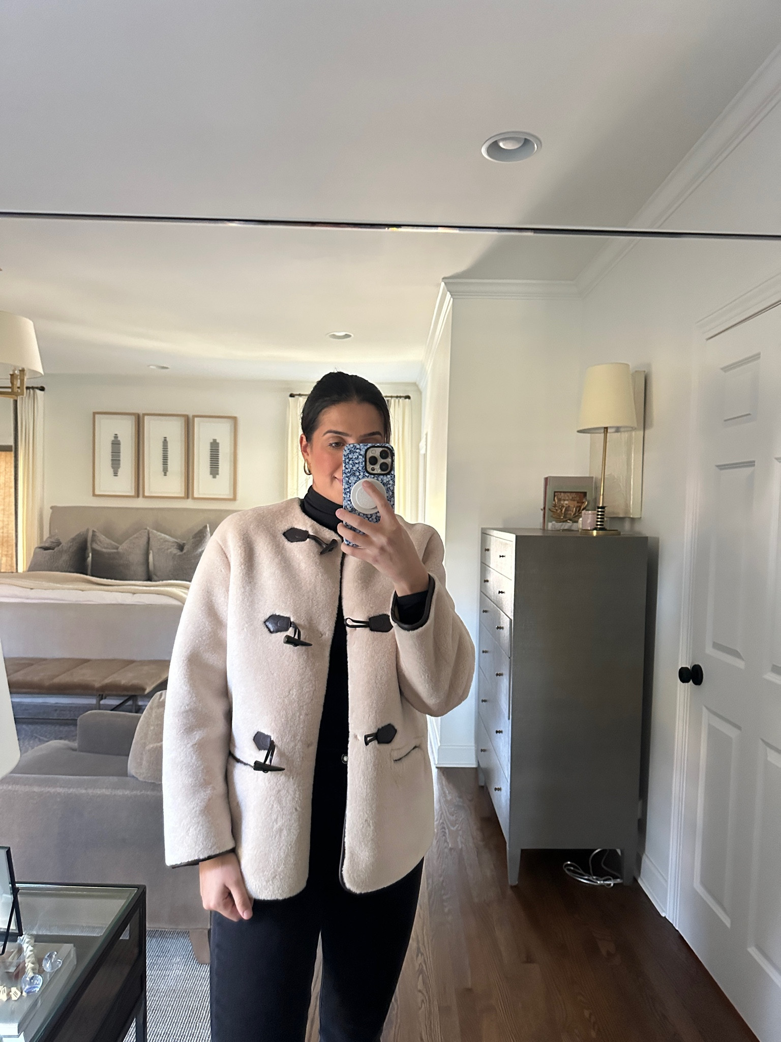 Shearling jacket, contrast jacket, winter outfit, holiday outfit 

#LTKSeasonal #LTKHoliday