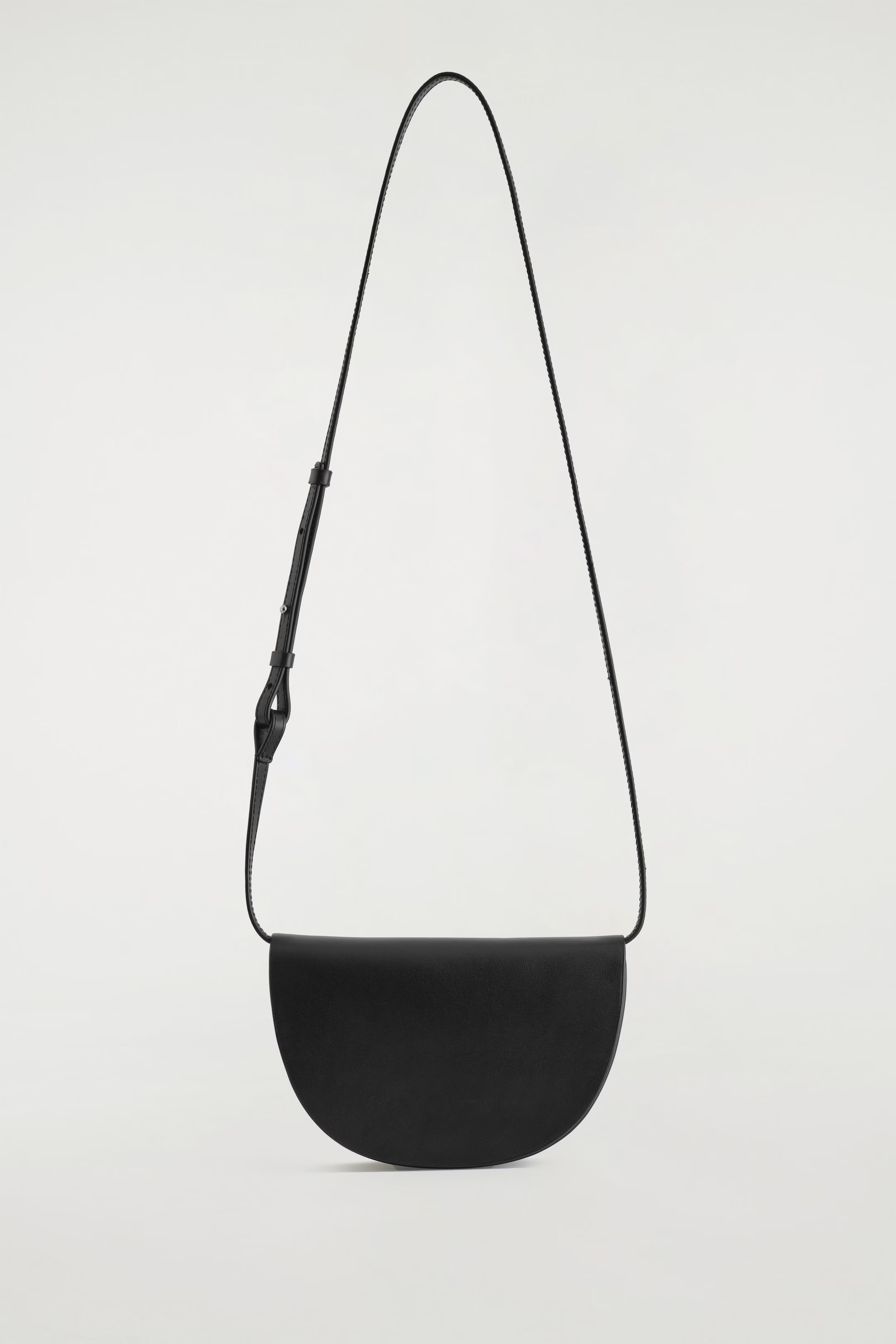 CURVED CROSSBODY BAG - LEATHER - BLACK | COS | COS (EU)