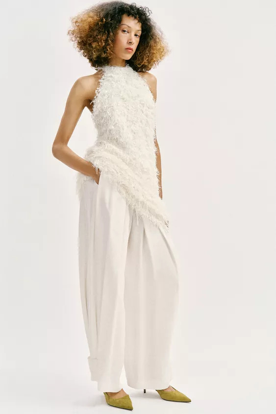 CHAUSSURES OUVERTES À L'ARRIÈRE KITTEN HEEL EN DAIM | Zara US