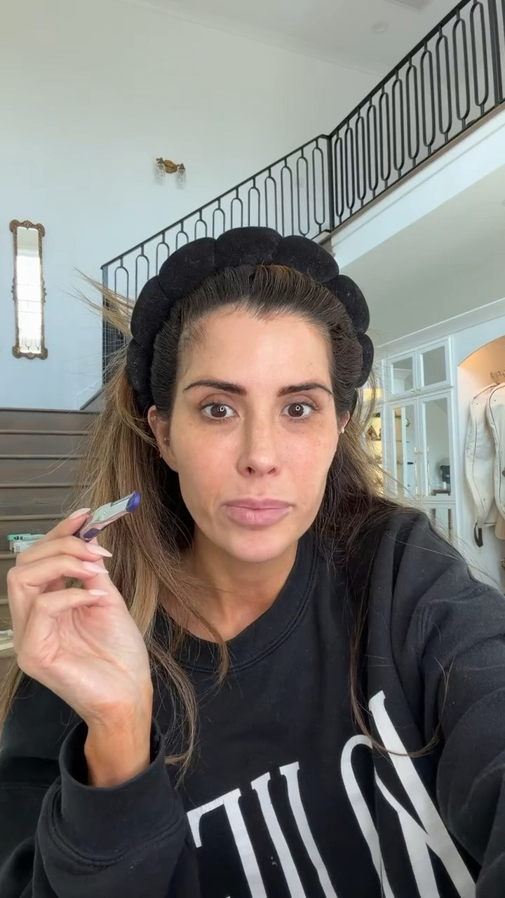 This oil is amazinggg! I’ve been using this product to shave my face for years!! My skin is always so smooth afterwards! 

You can use my code EMILYANNGEMMA20 for 20% off at checkout!  @Colleen Rothschild #CRPartner 

Skincare, Selfcare, Beauty, Emily Gemma

#LTKstorytime #LTKselfcare #LTKBeauty