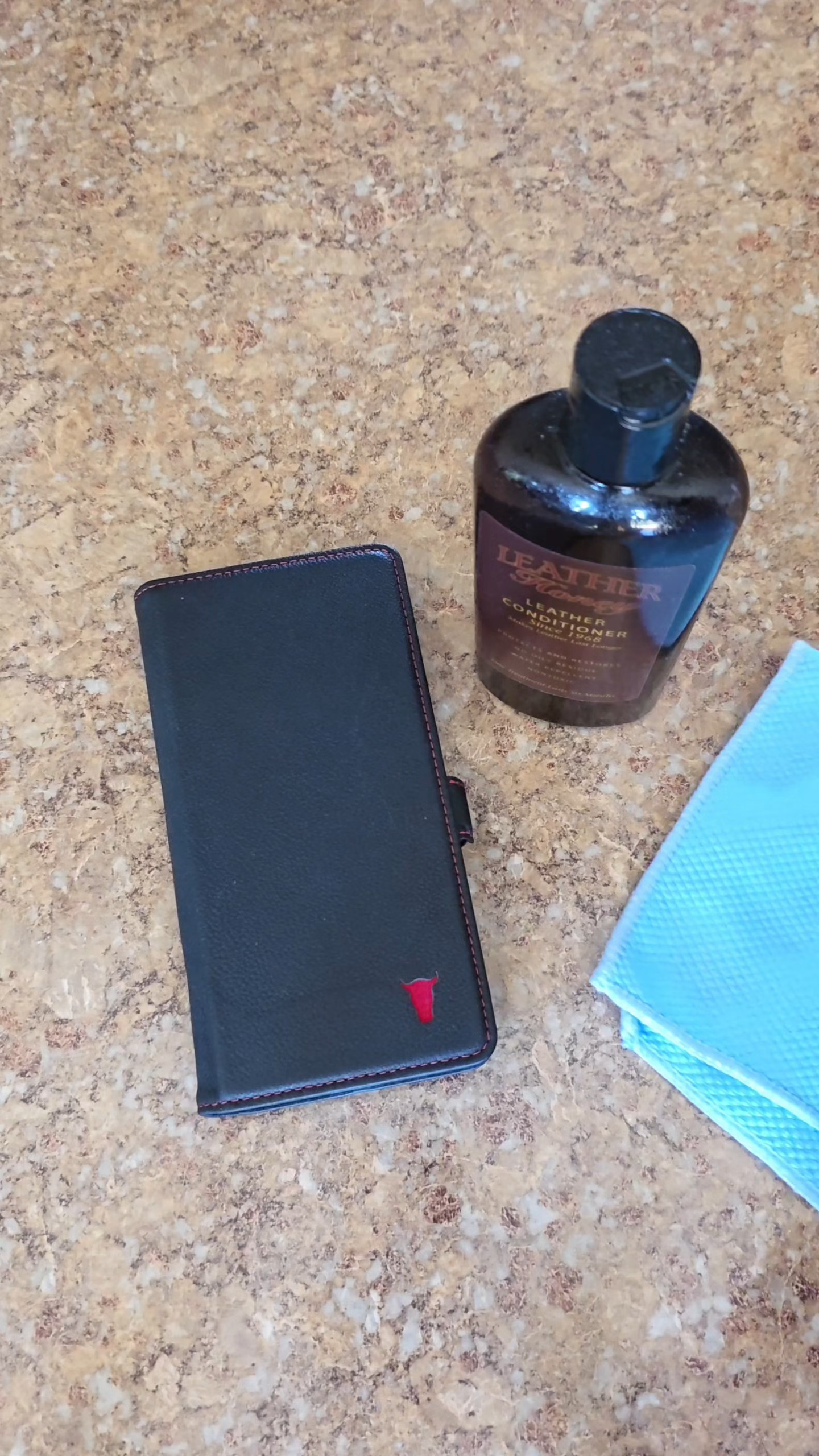 I love a quality leather phone case. 🤩Torro, Samsung, phone case, Leather case, galaxy ultra 25, Leather phone case, holiday season, Christmas gifts, Christmas gift ideas, gift ideas, Amazon finds, tech

#LTKGiftGuide #LTKFindsUnder50 #LTKHome