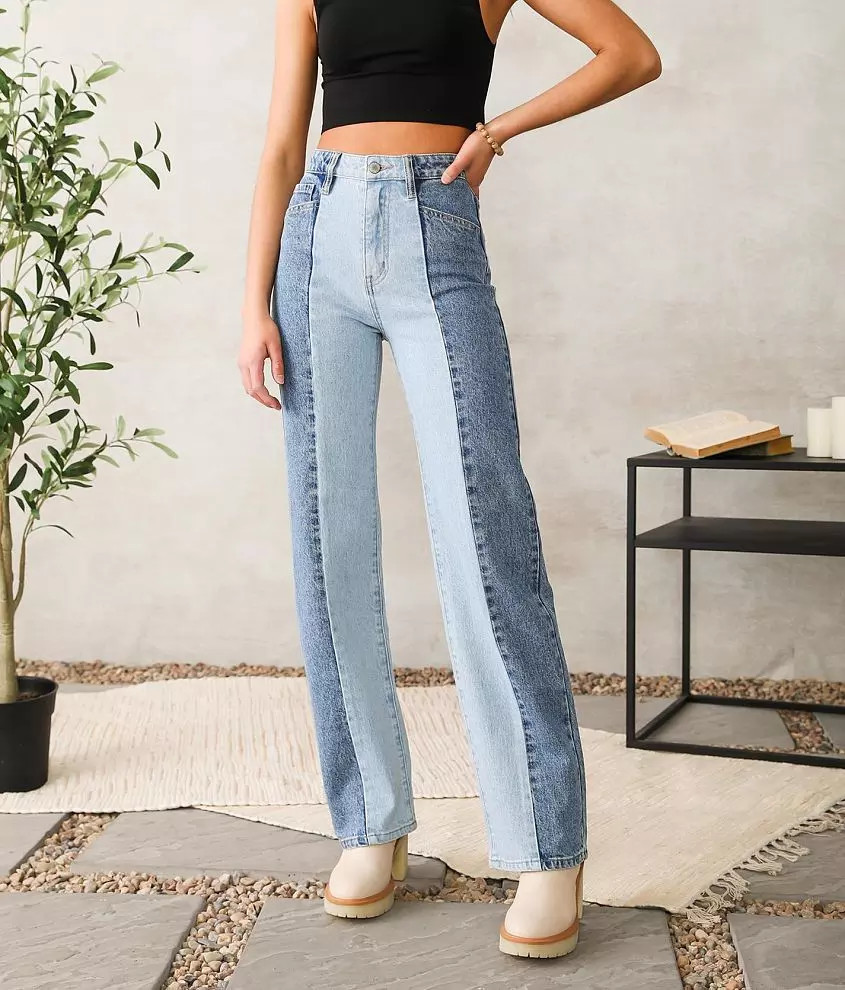 Signature High Rise Straight Stretch Jean | Buckle