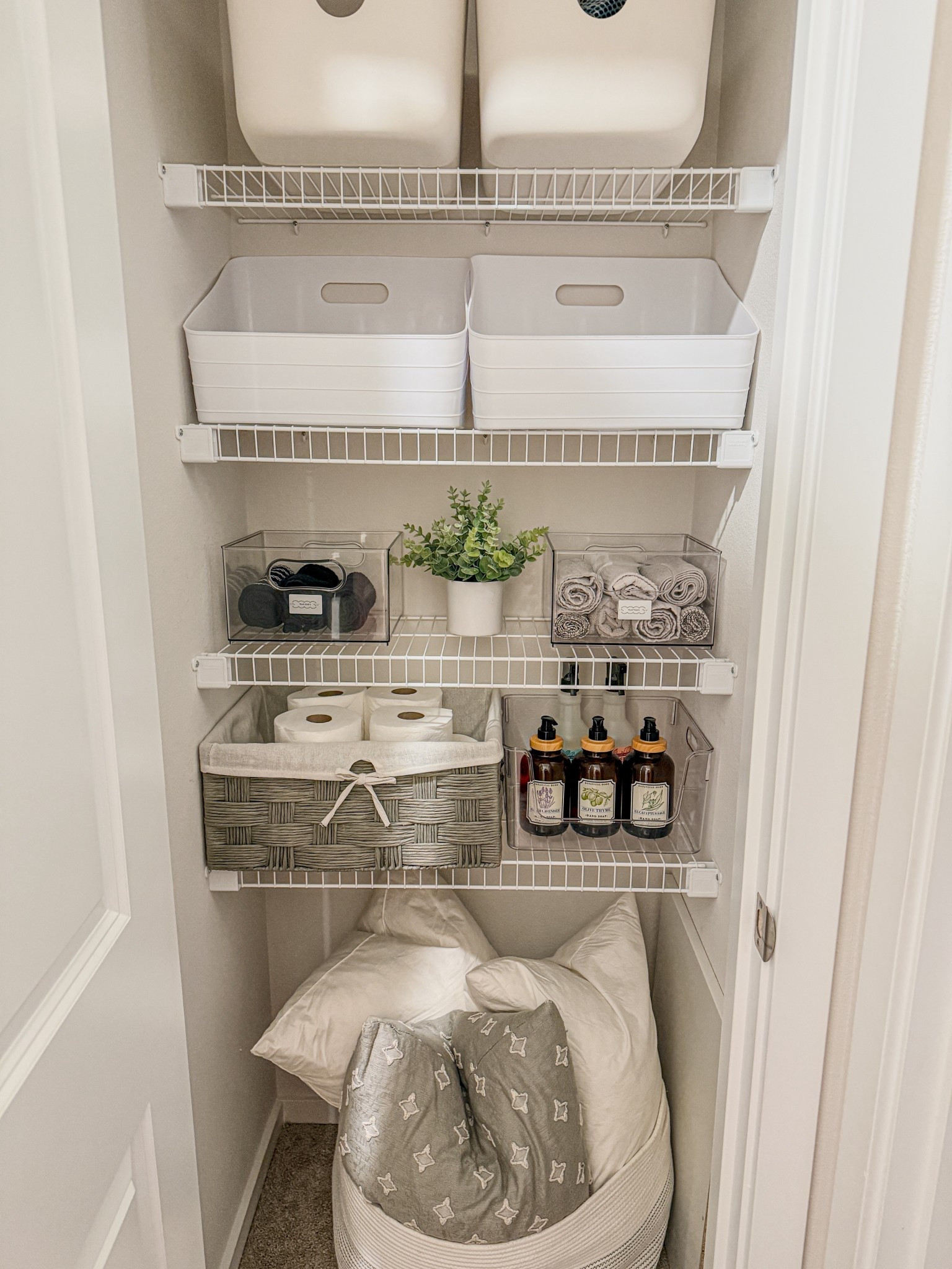 Linen closet organization 



#LTKHome