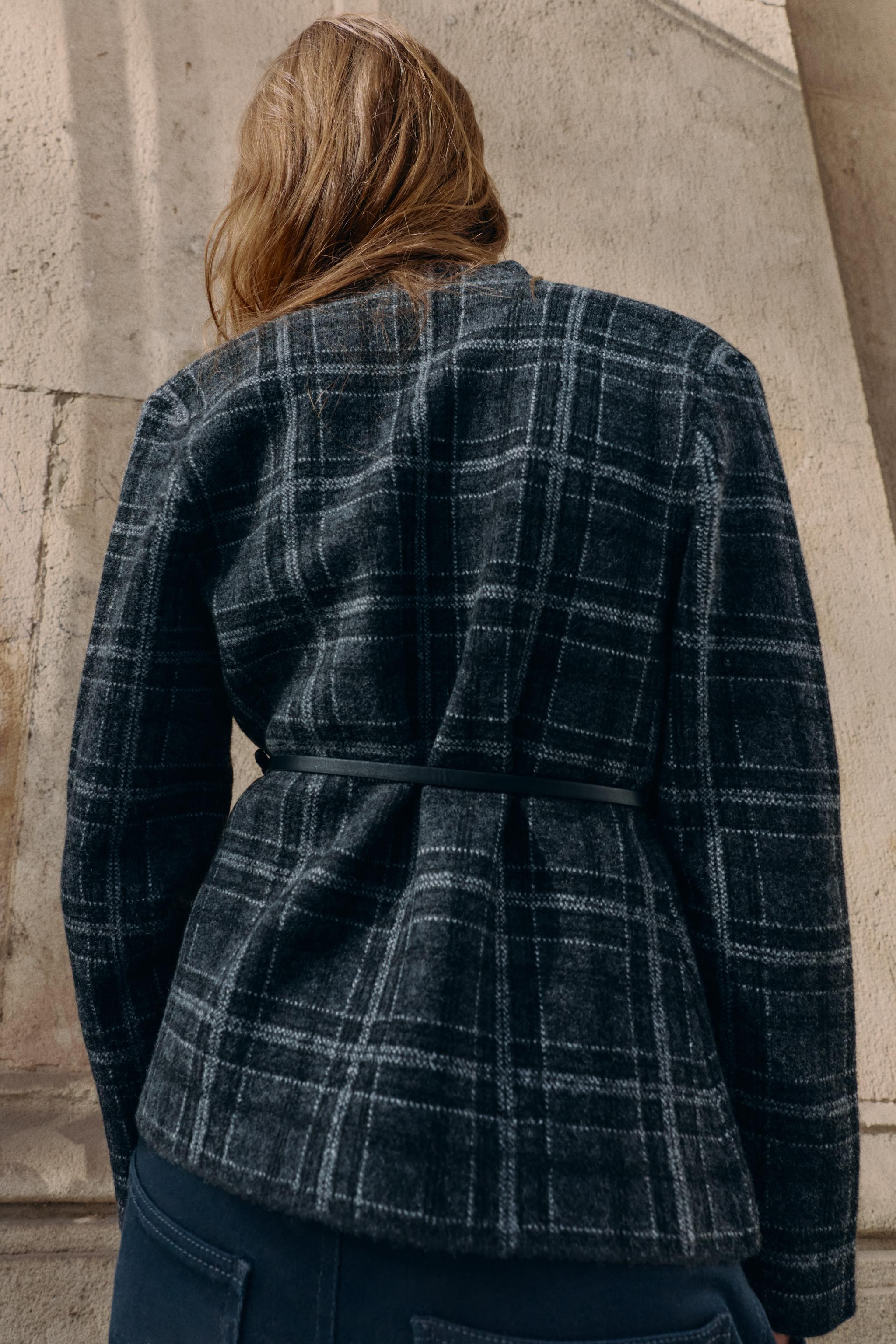 KARO-STRICKJACKE MIT GÜRTEL | Zara DE