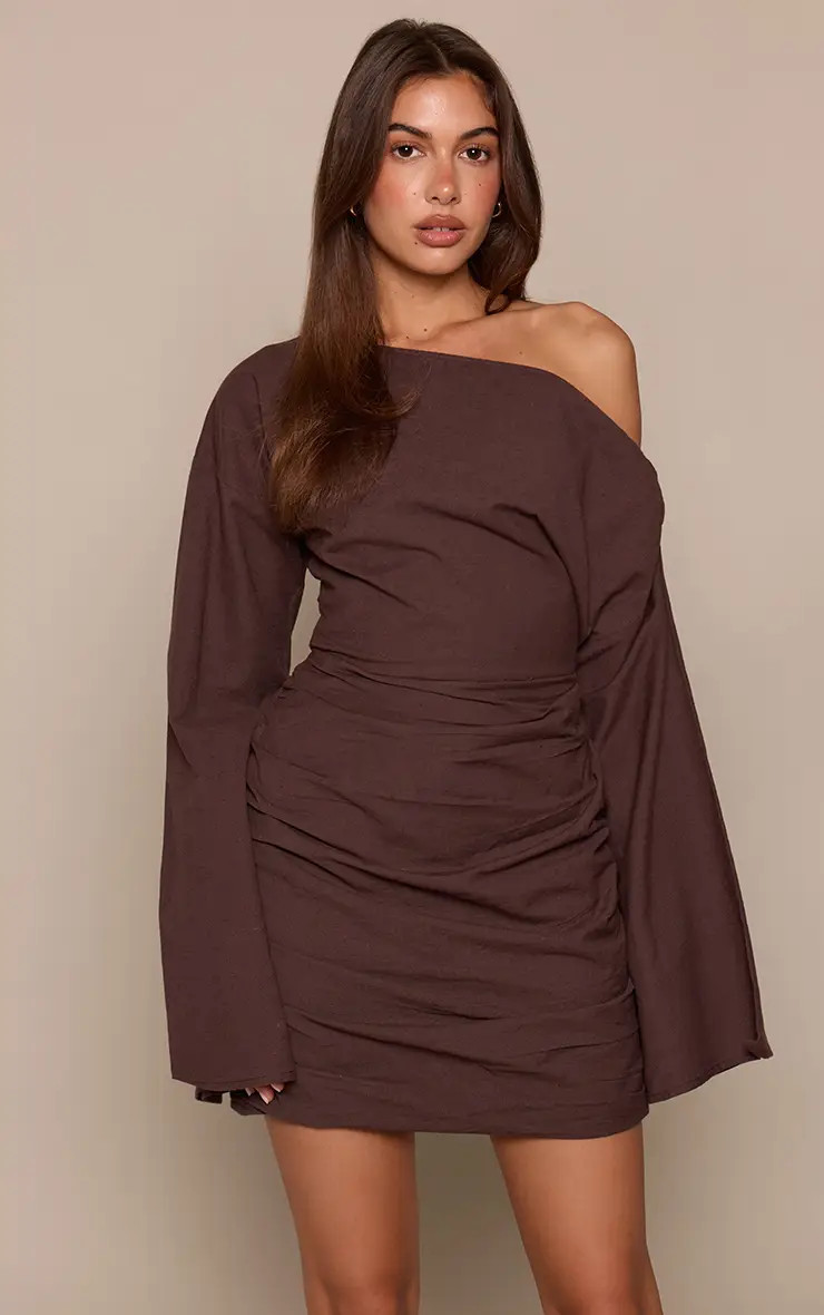 Chocolate Linen Look Boat Neck Ruched Bodycon Dress | PrettyLittleThing US