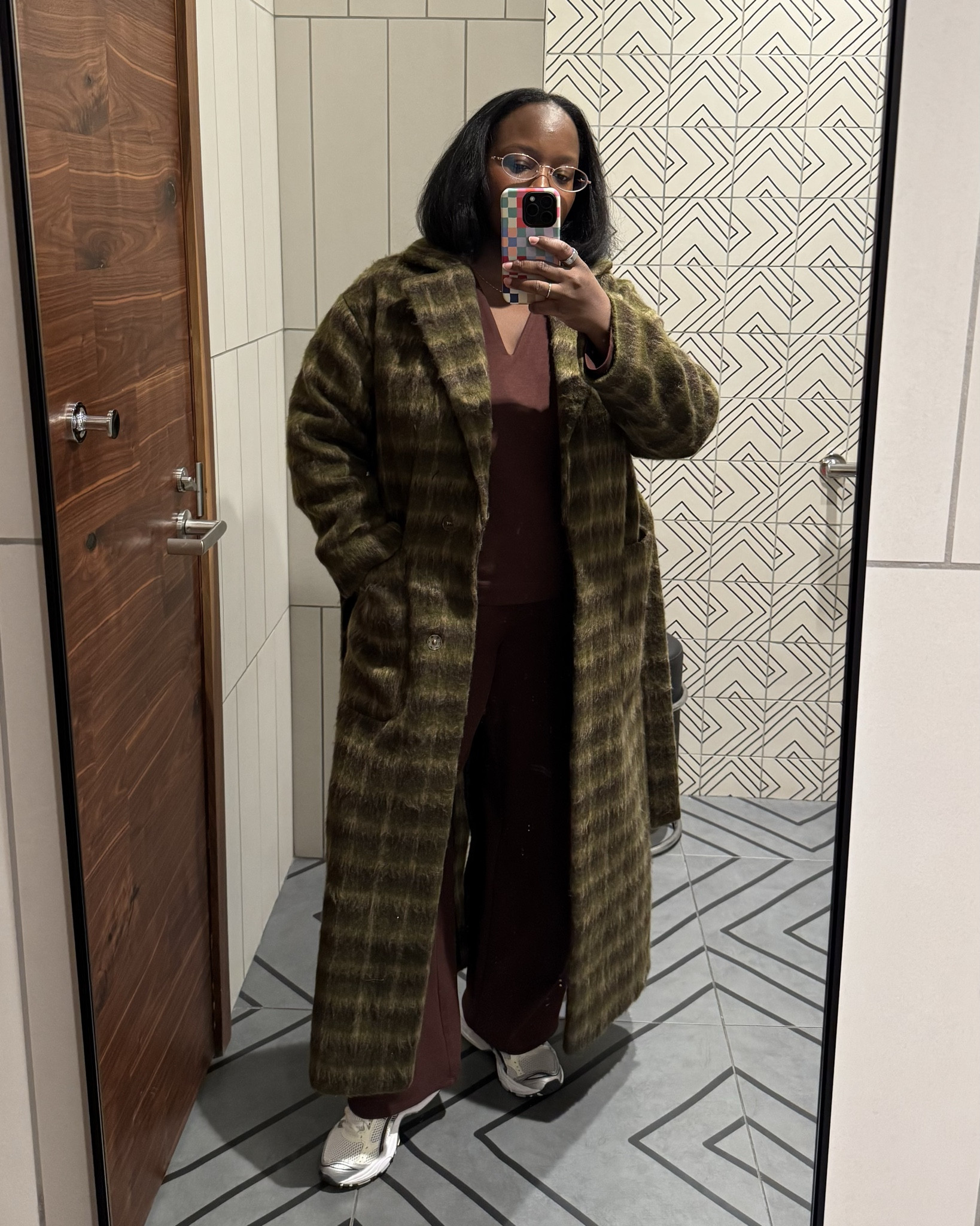 Got so many compliments on this coat! 

Andddd LOVE this set from Zara. So comfortable and the quality is top tier. & did I mention it’s on sale?! 

I have it burgundy, green AND black

Top reference code: 4174/152/681
Pants reference code: 4174/153/800

#LTKStyleTip #LTKMidsize #LTKSeasonal