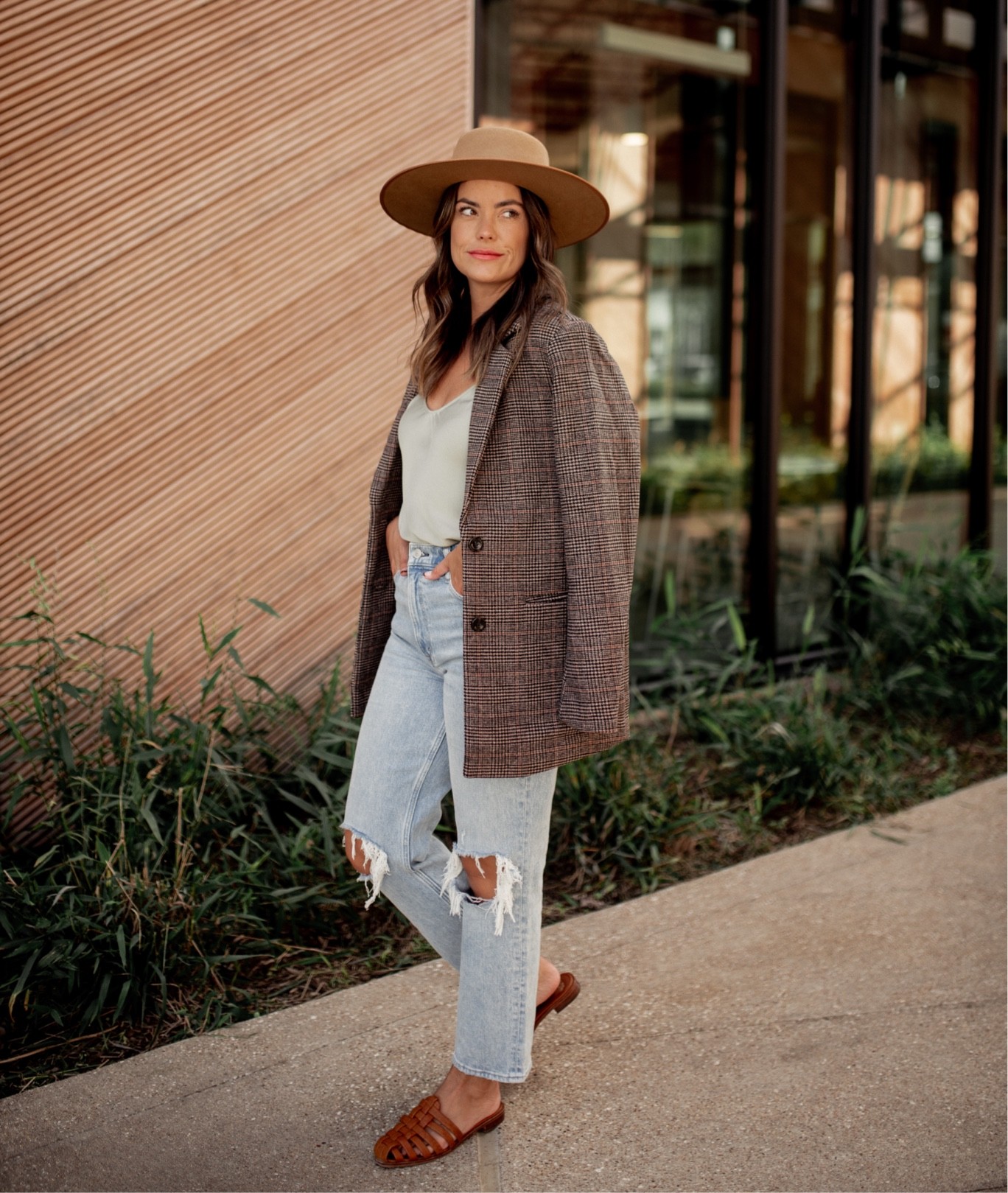 BACK IN STOCK 🚨: this gorgeous plaid blazer has returned for another season — runs TTS, I’m in a S! 

Abercrombie, Abercrombie style, fall fashion, fall style, fall outfit idea, winter fashion, winter style, winter outfit idea, plaid coat, plaid jacket, fall coat, fall jacket, winter coat, winter jacket, high rise denim, casual outfit, casual style 

#LTKstyletip #LTKSeasonal #LTKunder100