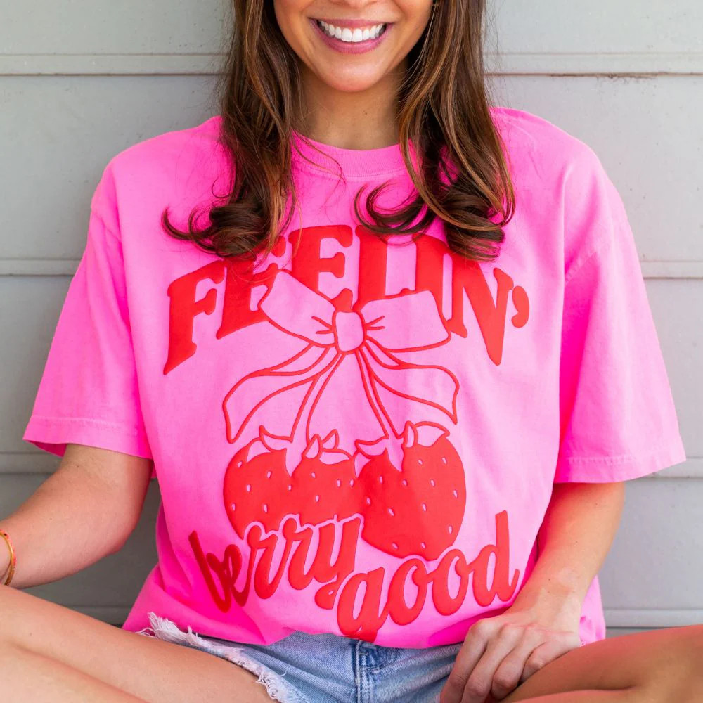 PUFF 'Berries & Bows' T-Shirt | United Monograms