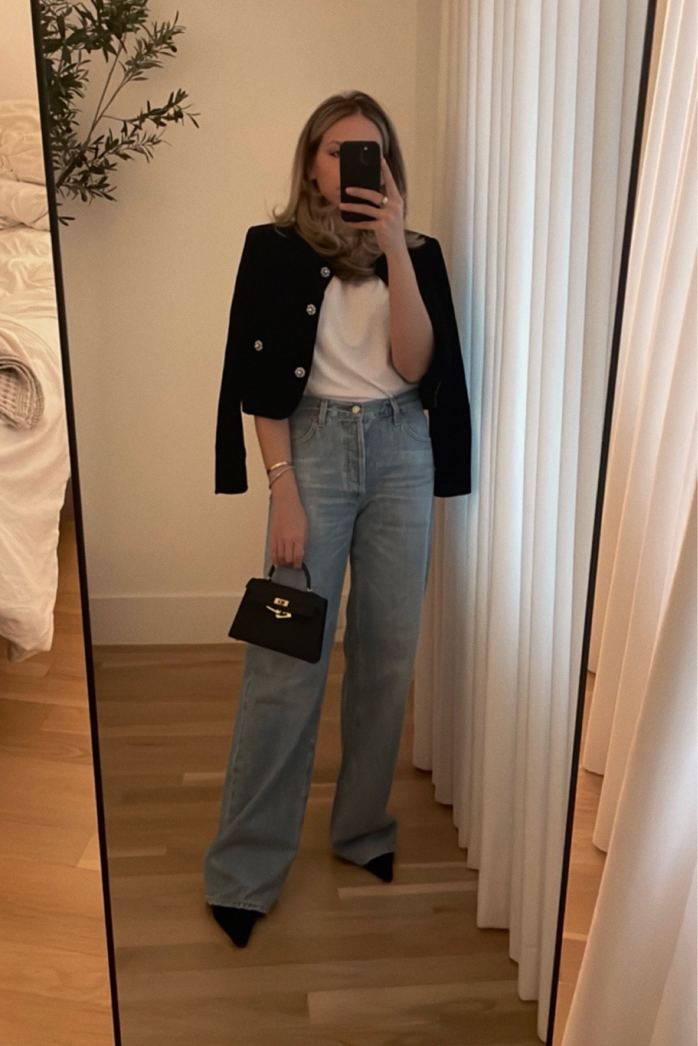 Velvet Jacket // Trouser Jeans // Party Look

#LTKSeasonal #LTKstyletip