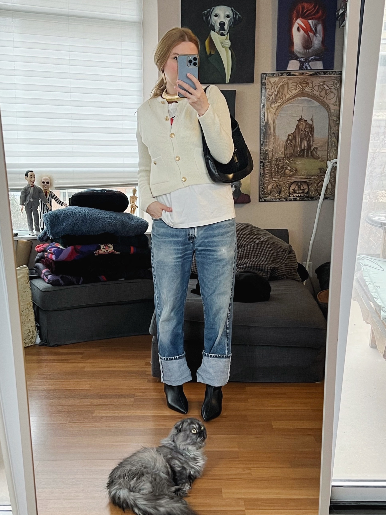 Making the lady cardigan not so lady-like.
Jeans and bag vintage.
•
#springlook  #torontostylist #StyleOver40 #springtrends #secondhandFind #fashionstylist #slowfashion #FashionOver40  #MumStyle #genX #genXStyle #shopSecondhand #genXInfluencer #genXblogger #secondhandDesigner #Over40Style #40PlusStyle #Stylish40

#LTKitbag #LTKstyletip #LTKover40