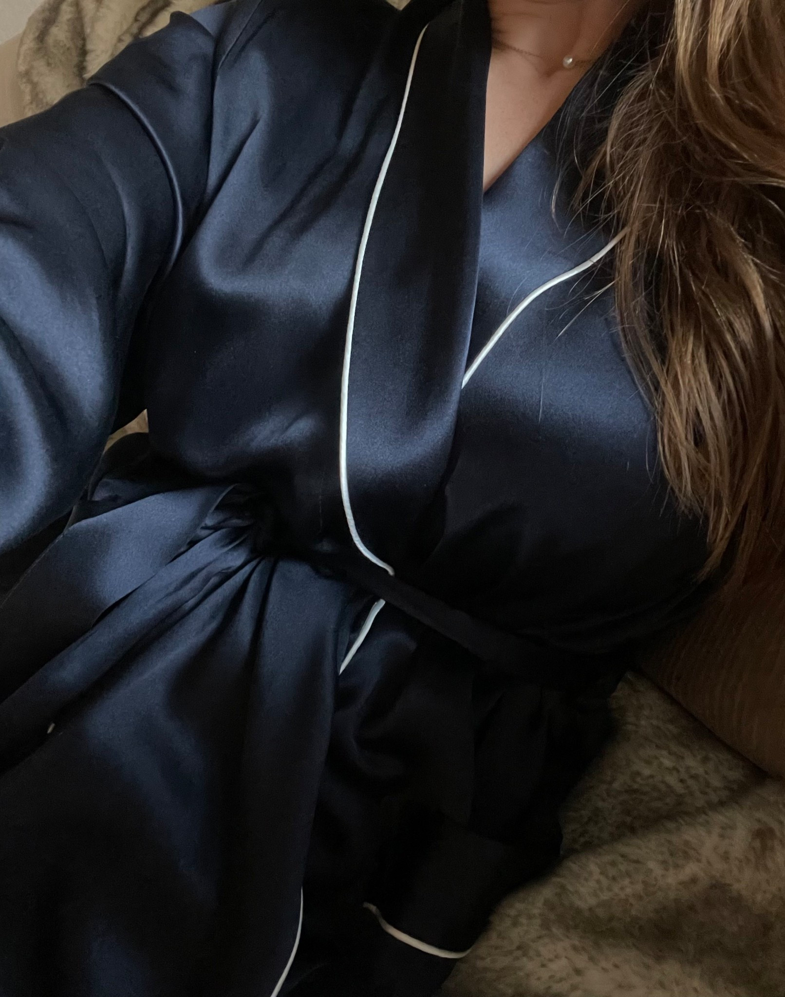 Staple luxury robe 🫐

#luxury #silk #robe #navy #maisonette #petiteplume #giftideas #lounge #motherhood #feminine #soft #christmasgift #holidays #wedding #bridal #honeymoon #hisandhers 

#LTKBeauty #LTKStyleTip