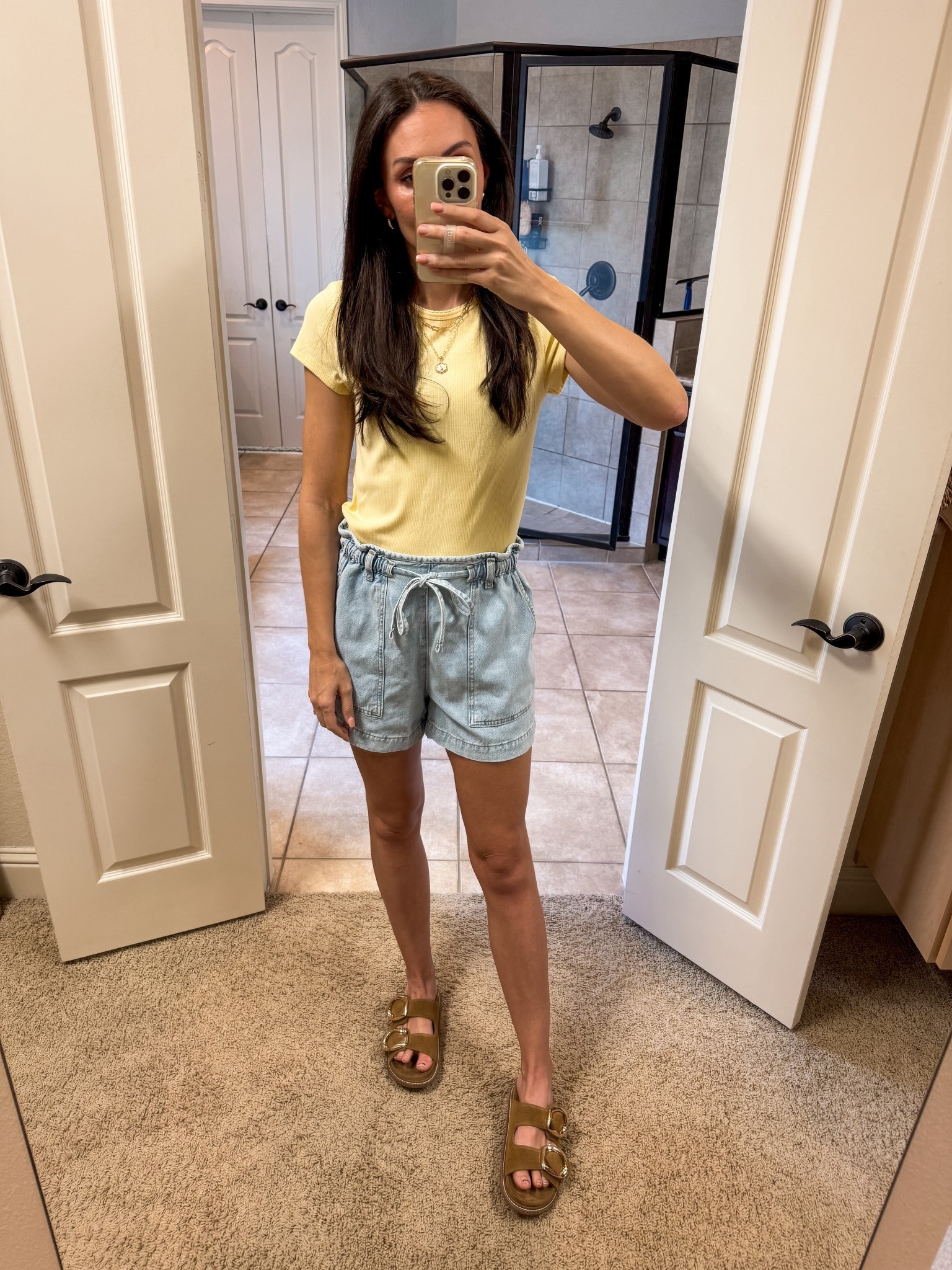 It’s spring!! This butter yellow tee is 🤌🏼 

#LTKgrwm #LTKmomlife #LTKSpringSale