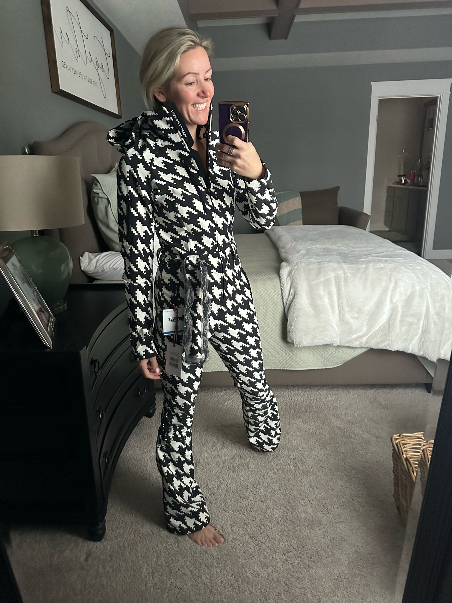 
Ski suit
Ski jacket
Houndstooth
Ski bibs
Apres ski 
Perfect Moment 
Ski sale 
Mountain outfit 
Snow pants
Snow gear 

