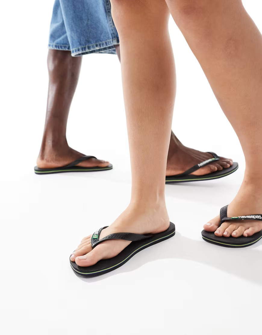 Havaianas unisex brazil logo flip flops in black | ASOS (Global)