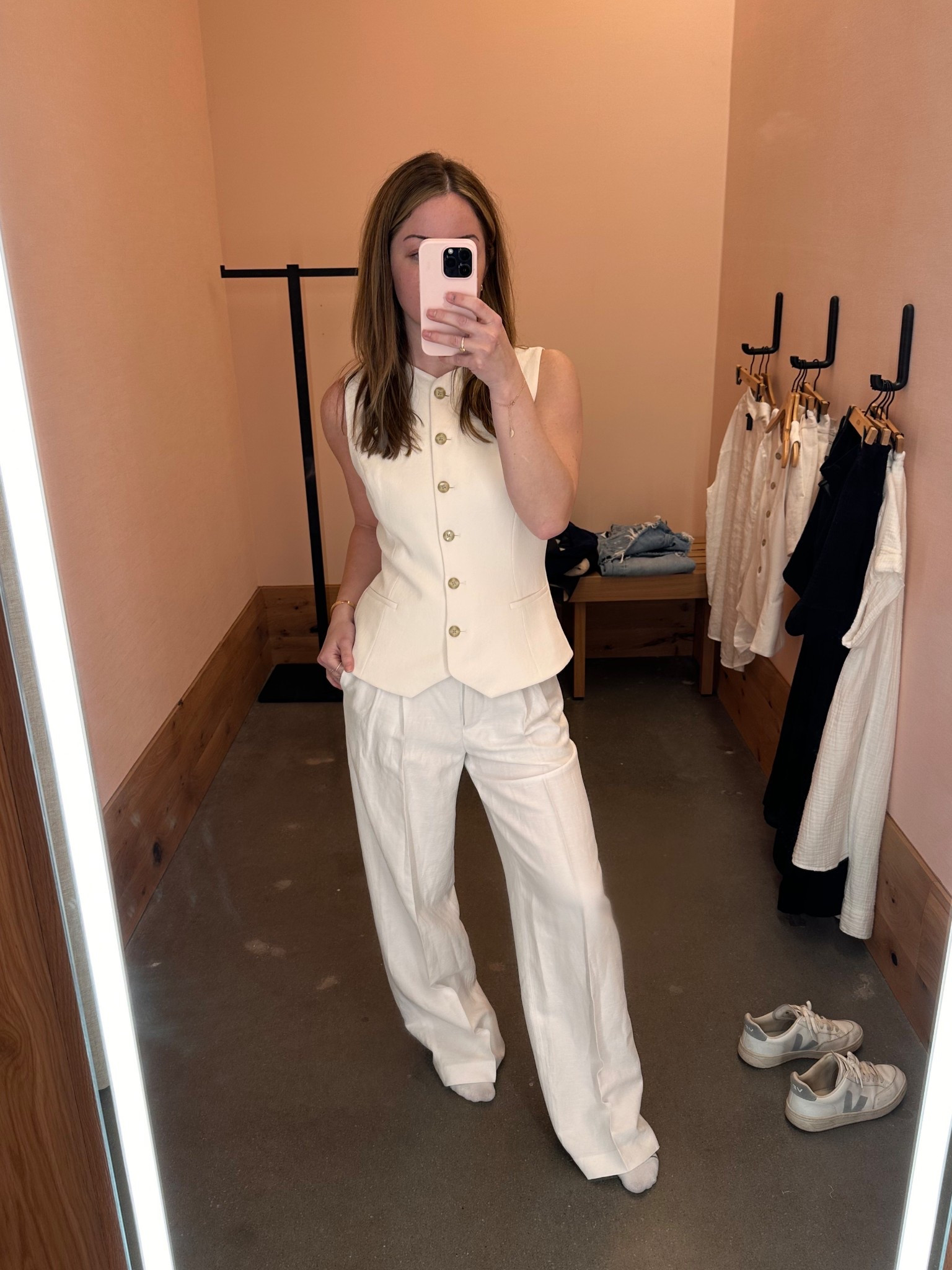 Aritzia is always my go-to for new season’s basics! Loved these linen pants and coordinating vest top. Walked out with quite a few perfect pieces for spring 😍👌🏻

#LTKFindsUnder100 #LTKWorkwear #LTKSeasonal