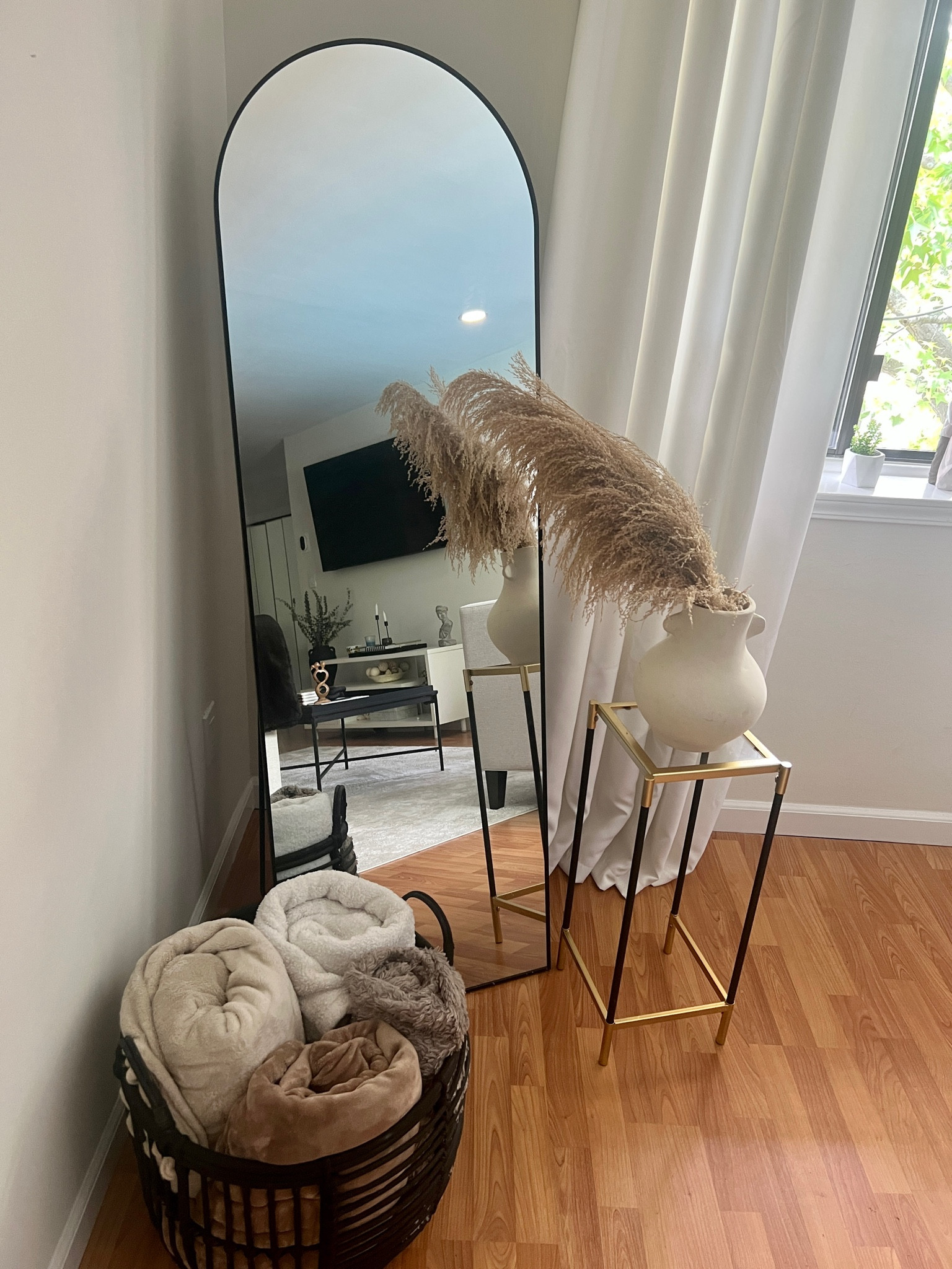 Mirror Inspo 

#LTKHome #LTKStyleTip