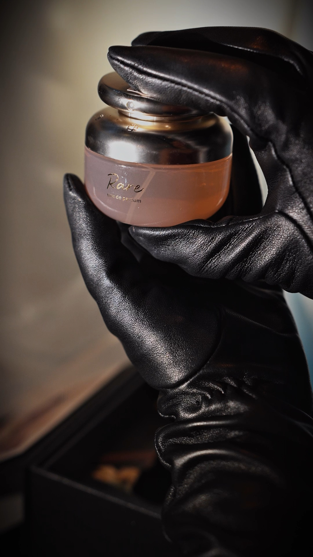 Rare Beauty by Selena Gomez — elegance bottled. A fragrance moment that feels powerful, confident, and timeless.

Because beauty isn’t common… it’s Rare.

La verdadera belleza está en los detalles.

#RareBeauty #SelenaGomez #LuxuryFragrance


#LTKParties #LTKFindsUnder100 #LTKBeauty