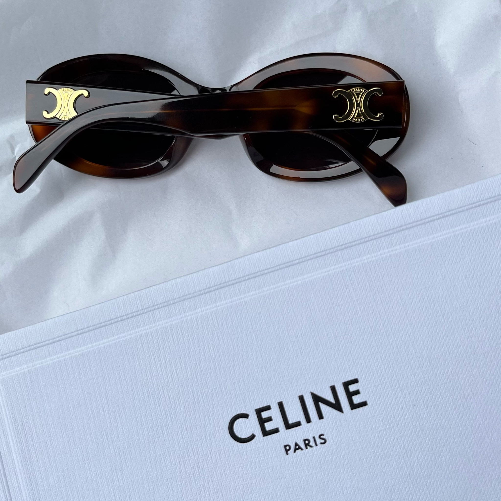 The Iconic Summer Sunnies 

#LTKSeasonal #LTKstyletip #LTKtravel