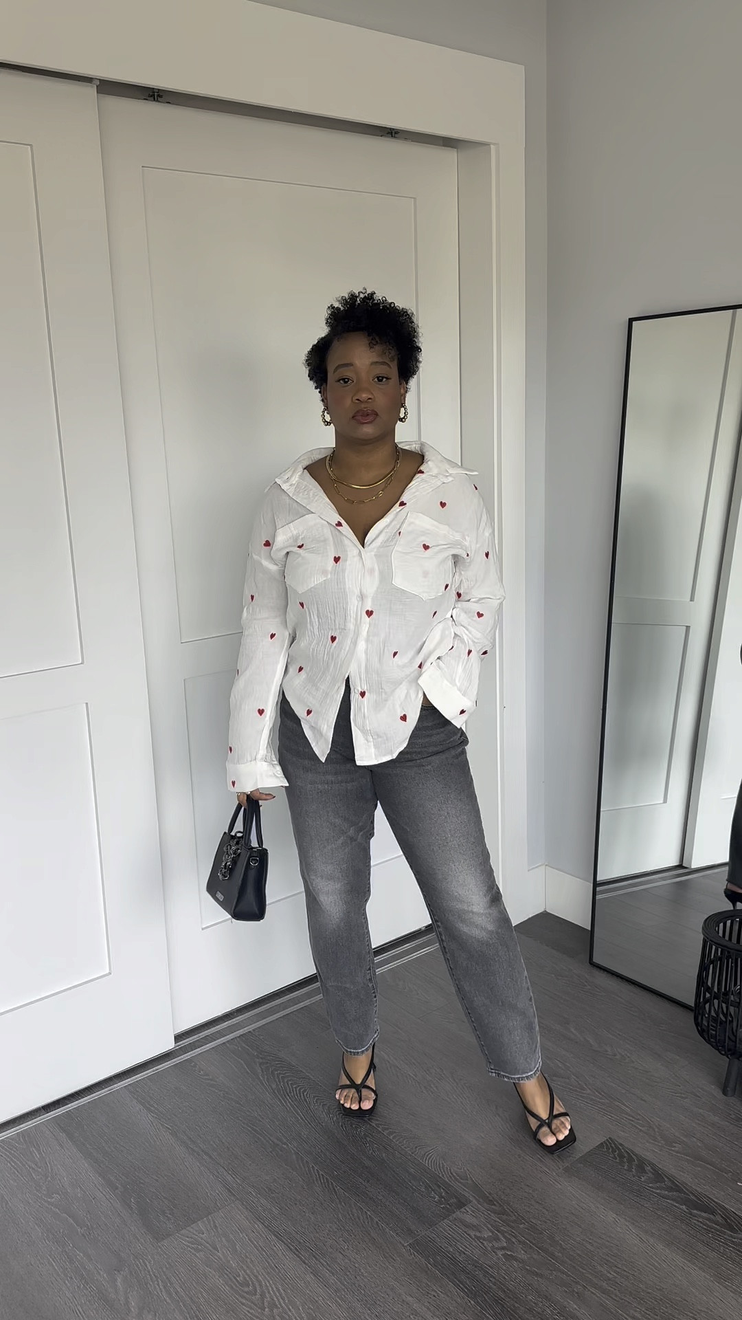 One of my go to if I don’t have no idea what to wear, or if I need a quick outfit is… A pair of jeans(8), button down(M), heels and a handbag to match it. Of course always accessorize this way the look comes together. 
My handbag is from Aldo and heels from Amazon. 

#LTKfindsunder50 #LTKbeauty #LTKstyletip
